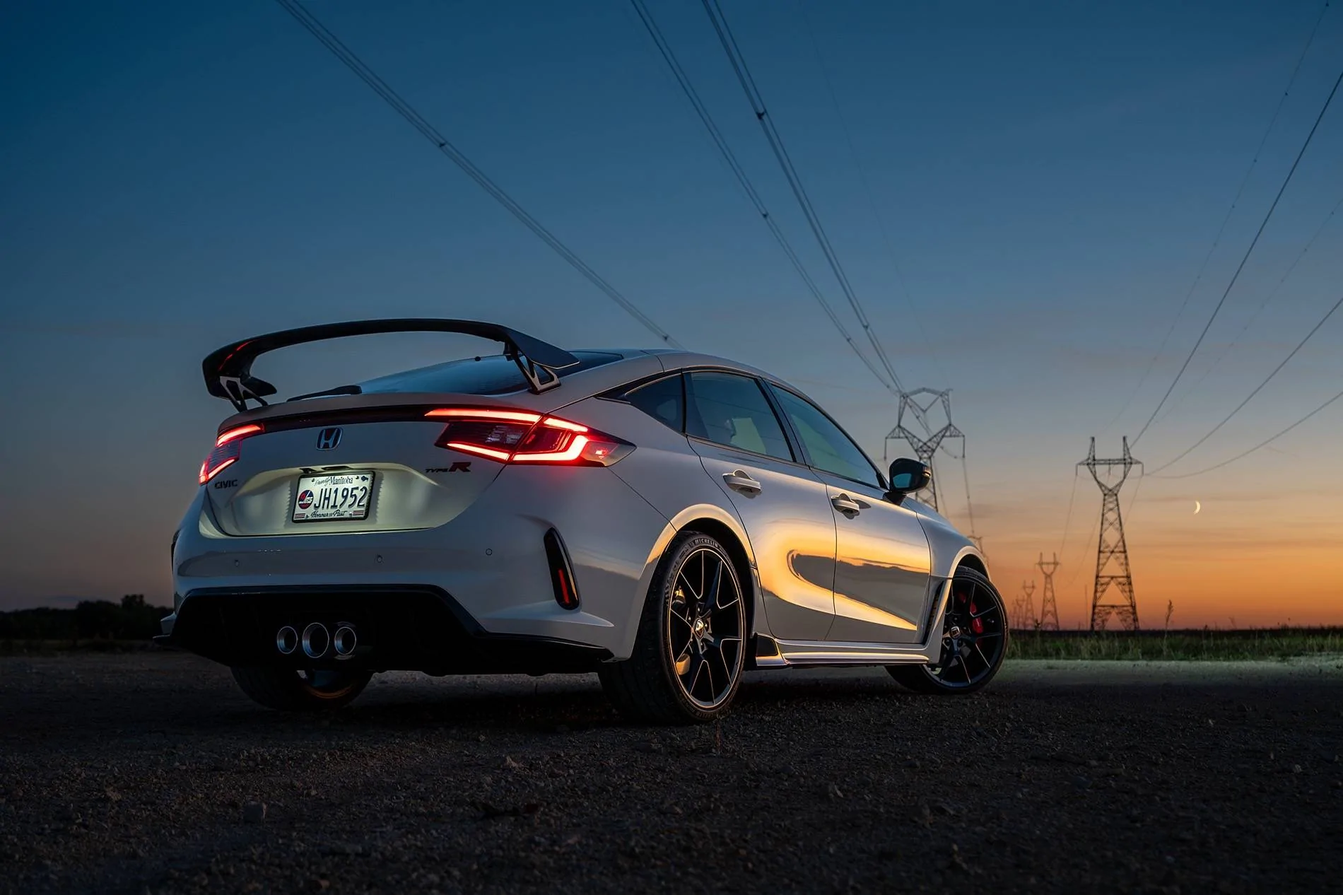 11th Gen Honda Civic Only 1100km (650mls) putting away for winter, change oil, flat stoppers? _Z634926-Enhanced-NR