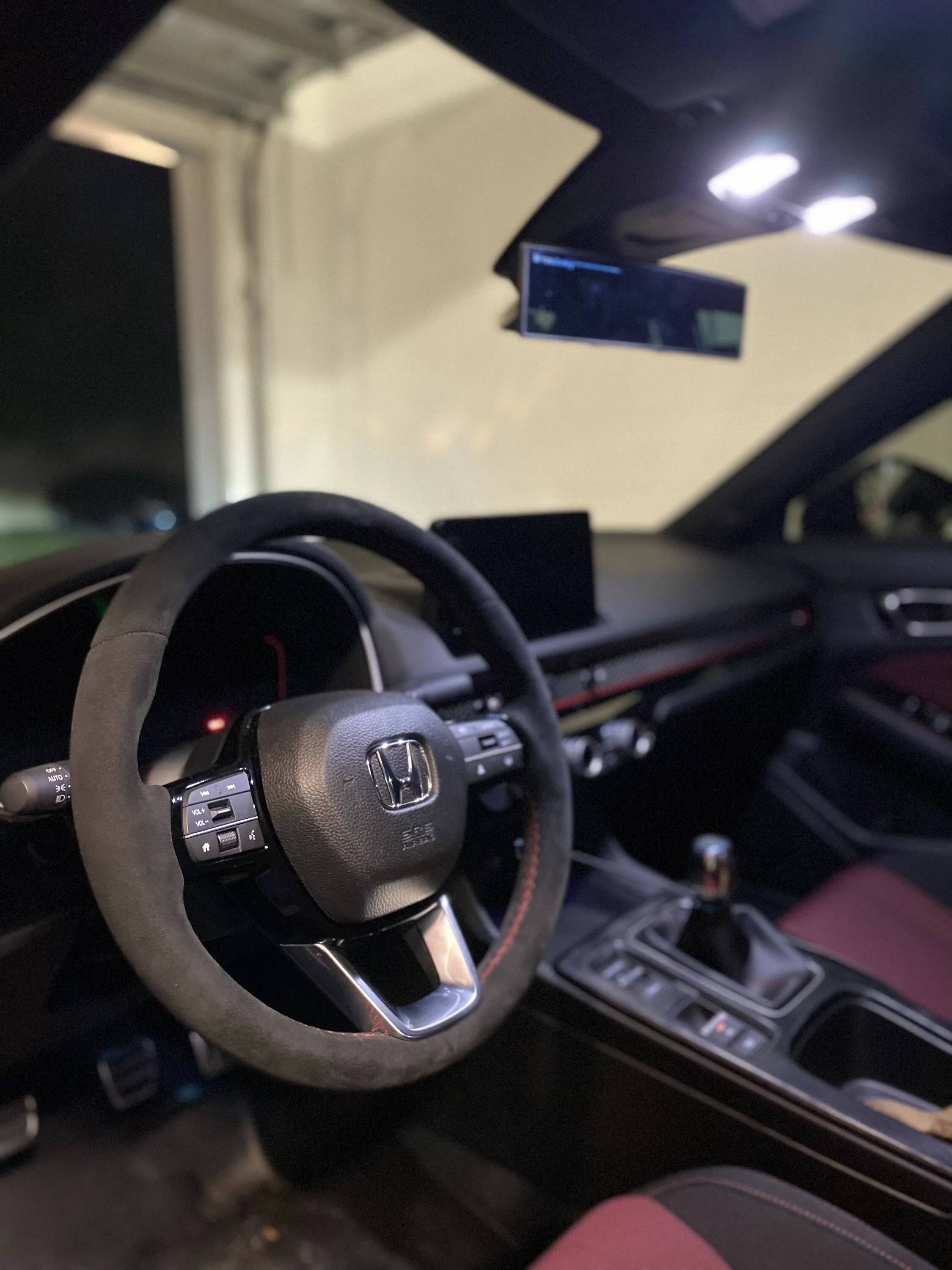 11th Gen Honda Civic First Si with OEM optional FL5 Type R steering wheel? A6FA8F5D-6193-4C28-A601-5C9EF34C4399