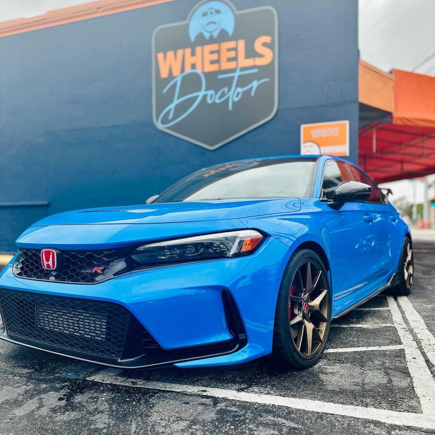 11th Gen Honda Civic FL5 Civic Type R on Bronze Wheels (Put Pictures Here) A94C7ED6-572B-4E59-BD02-C9809A381B17