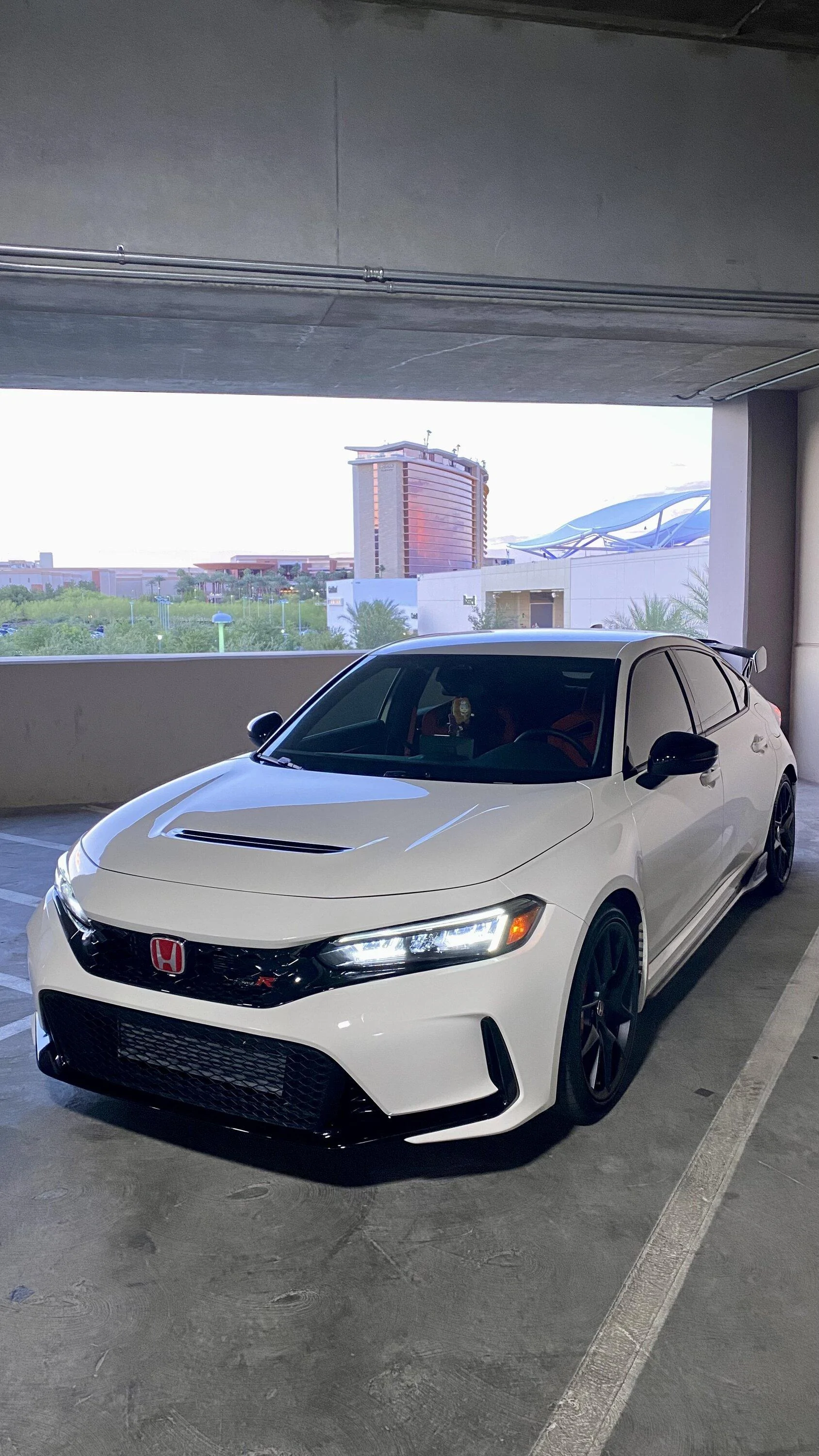 11th Gen Honda Civic Official CHAMPIONSHIP WHITE FL5 Type R Photos Thread A95900A1-FEC5-4AE5-A86C-26B76797E86B