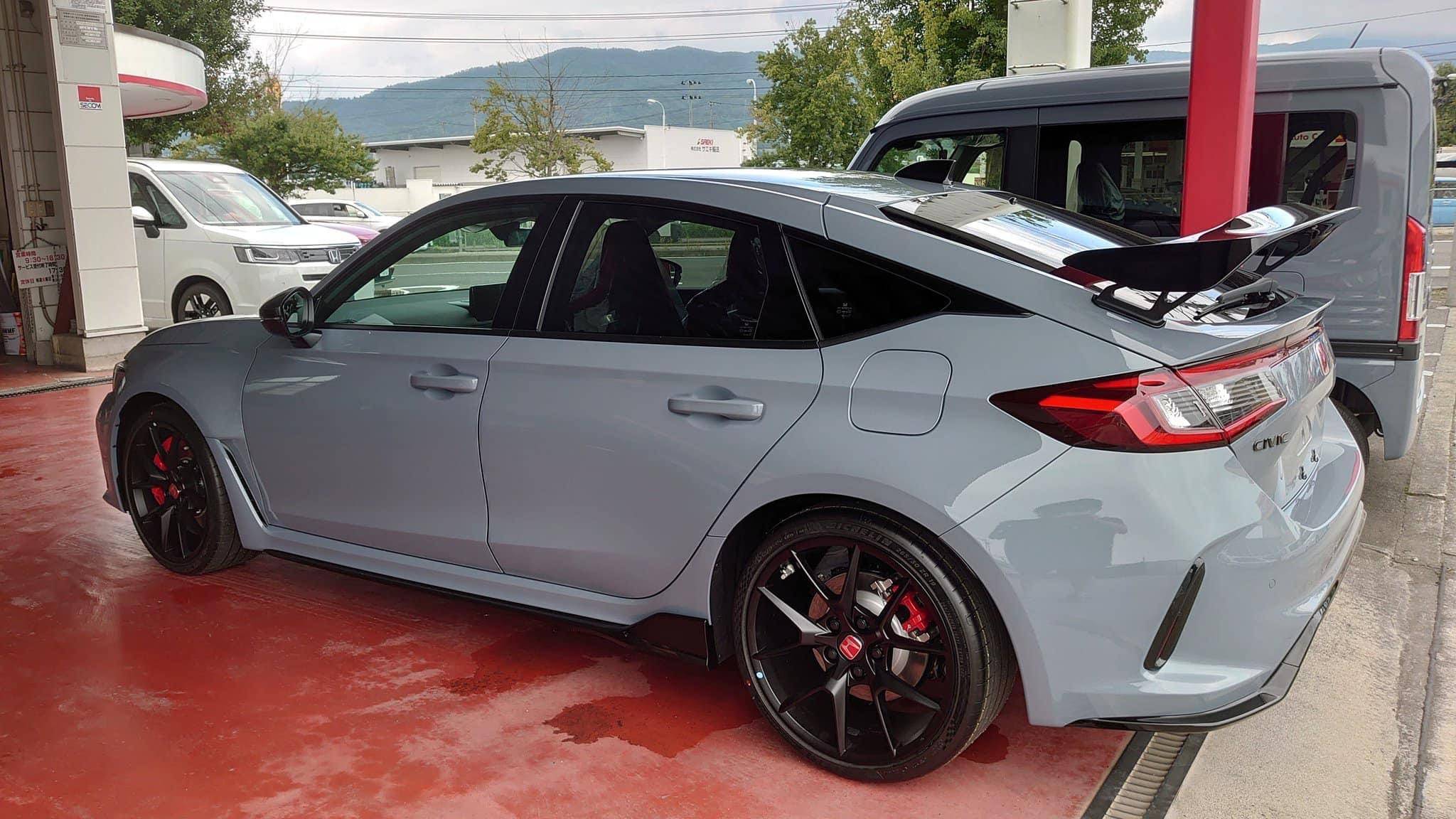 11th Gen Honda Civic Official SONIC GRAY PEARL FL5 Type R Photos Thread acc3e8c2-726e-40e2-a5b8-e679718fbff0-jpe