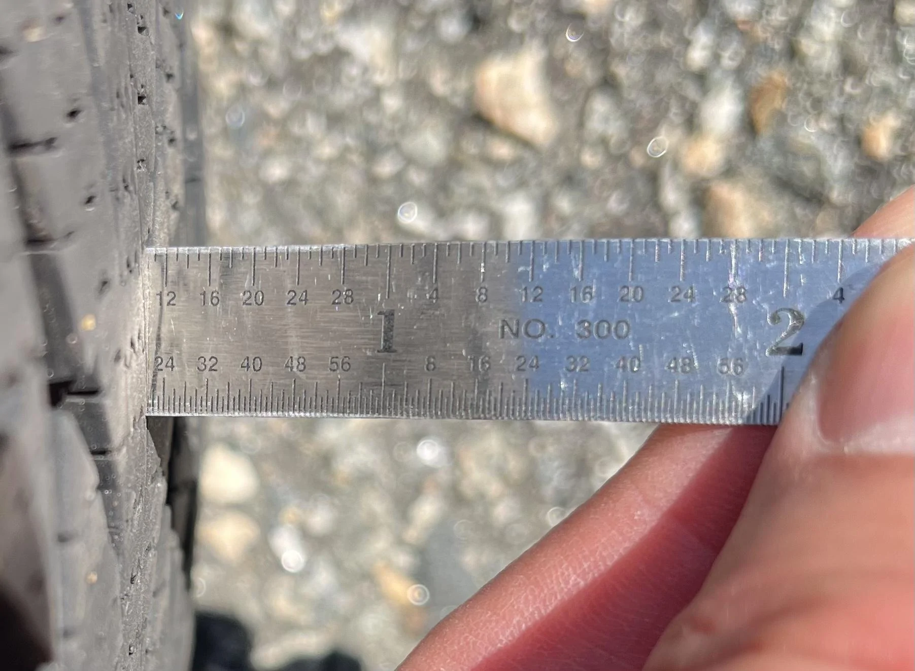 11th Gen Honda Civic $400 Winter set: Rial Bavaro 17x7.5 mounted with Nokian Hakka R3 in 215 width. AE6B170F-377B-41B5-B7E5-A1DDF8DA7C3D