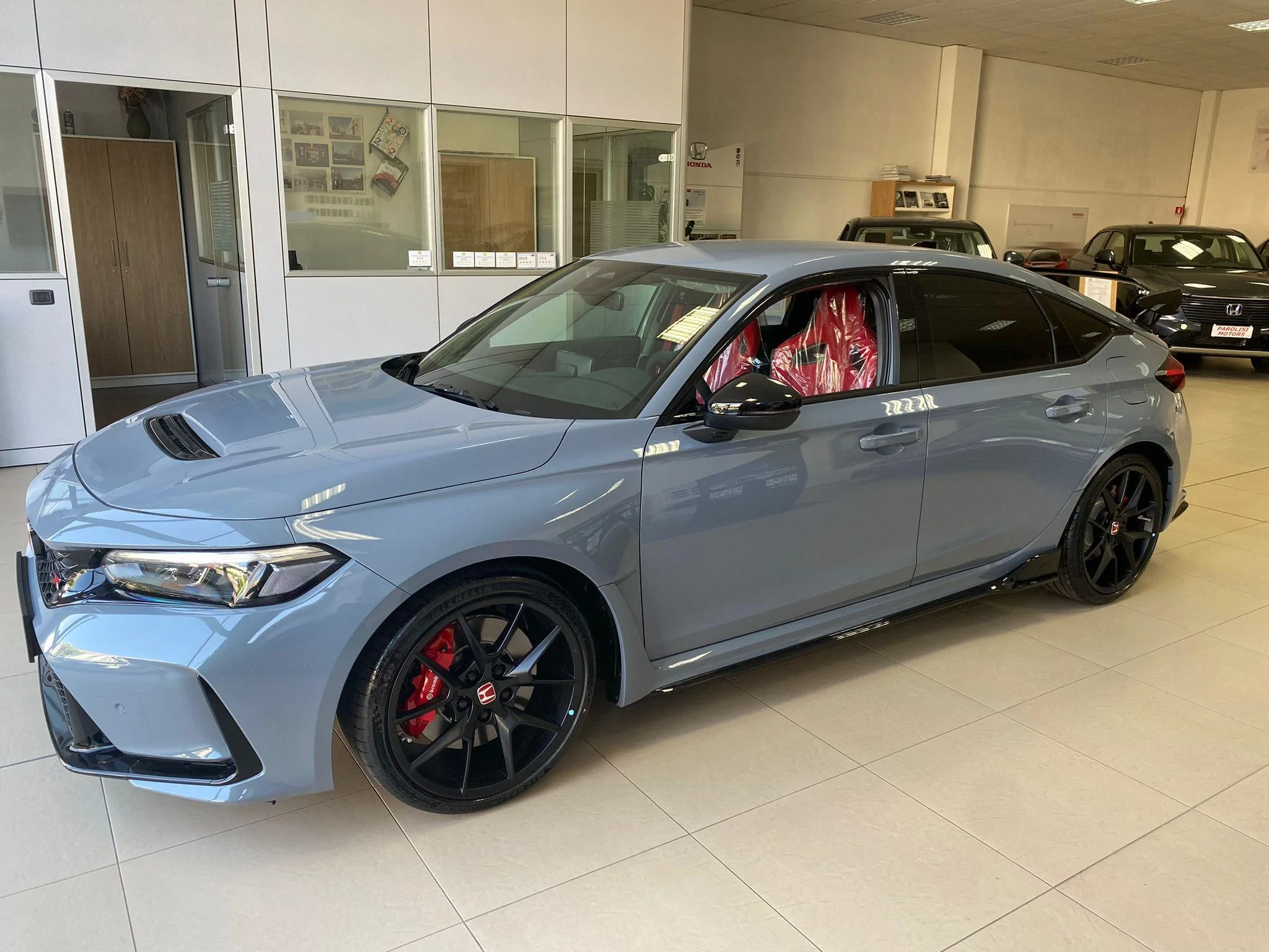 11th Gen Honda Civic Official SONIC GRAY PEARL FL5 Type R Photos Thread affa7b40-ee9f-4e97-912a-b0344f8d207d