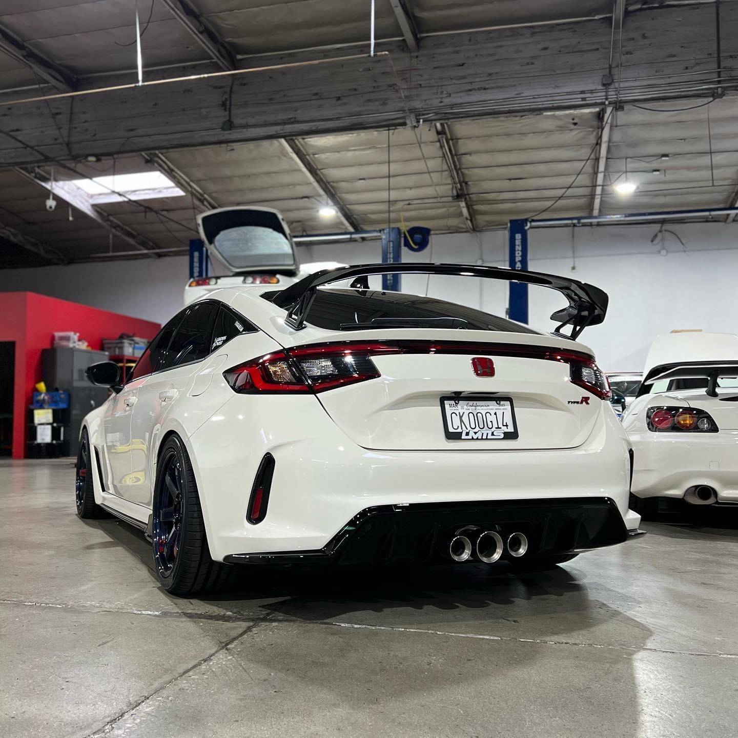 11th Gen Honda Civic White Type R FL5 on 18" Volk Racing TE37SL with 265/35/R18 Toyo Proxes Sports B29681E6-F123-484E-AD74-2E997C27DFEF