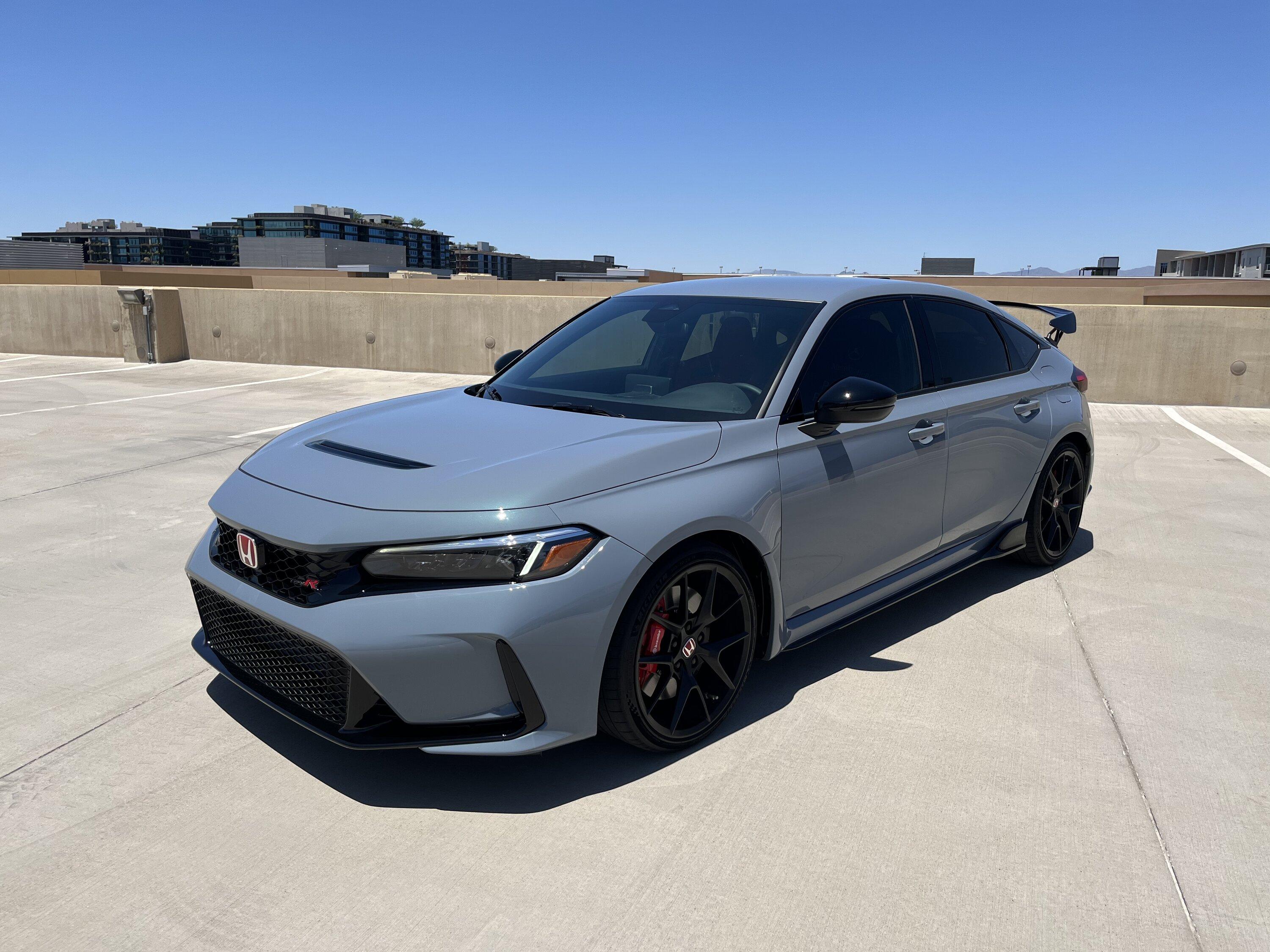 11th Gen Honda Civic Official SONIC GRAY PEARL FL5 Type R Photos Thread B4B2C331-D444-4F50-A86B-AA40252B4728