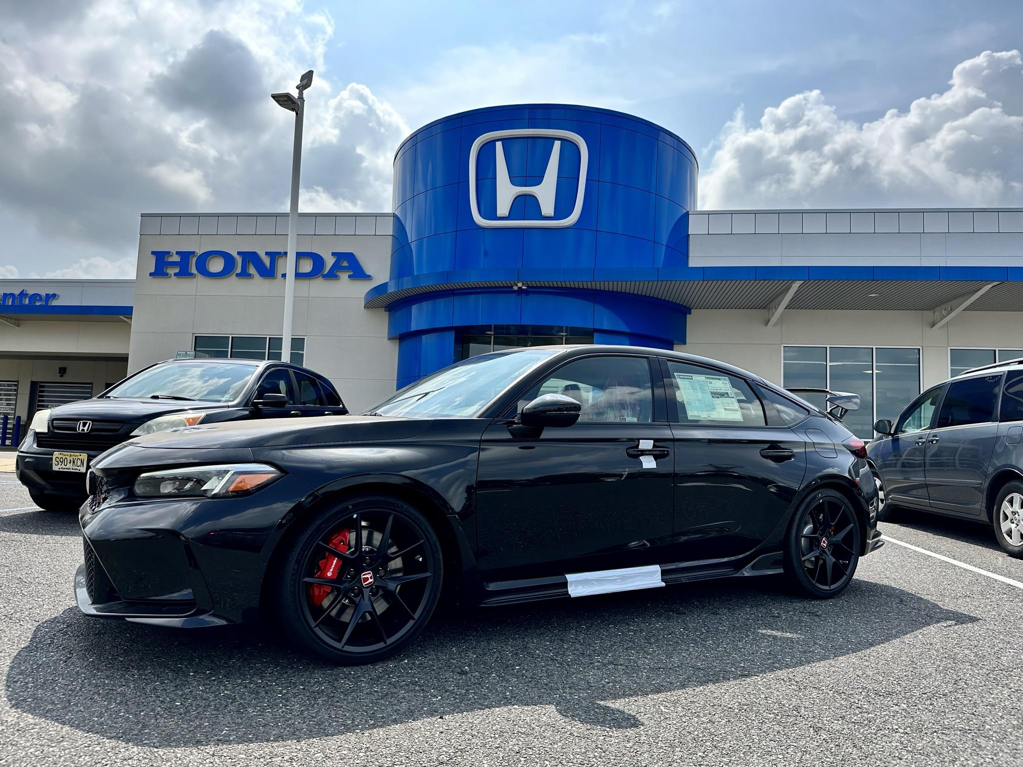11th Gen Honda Civic Post your FL5 Civic Type R delivery pics! 🙌 📸 C343513A-9C1F-477C-A4CB-46629FF71C9B