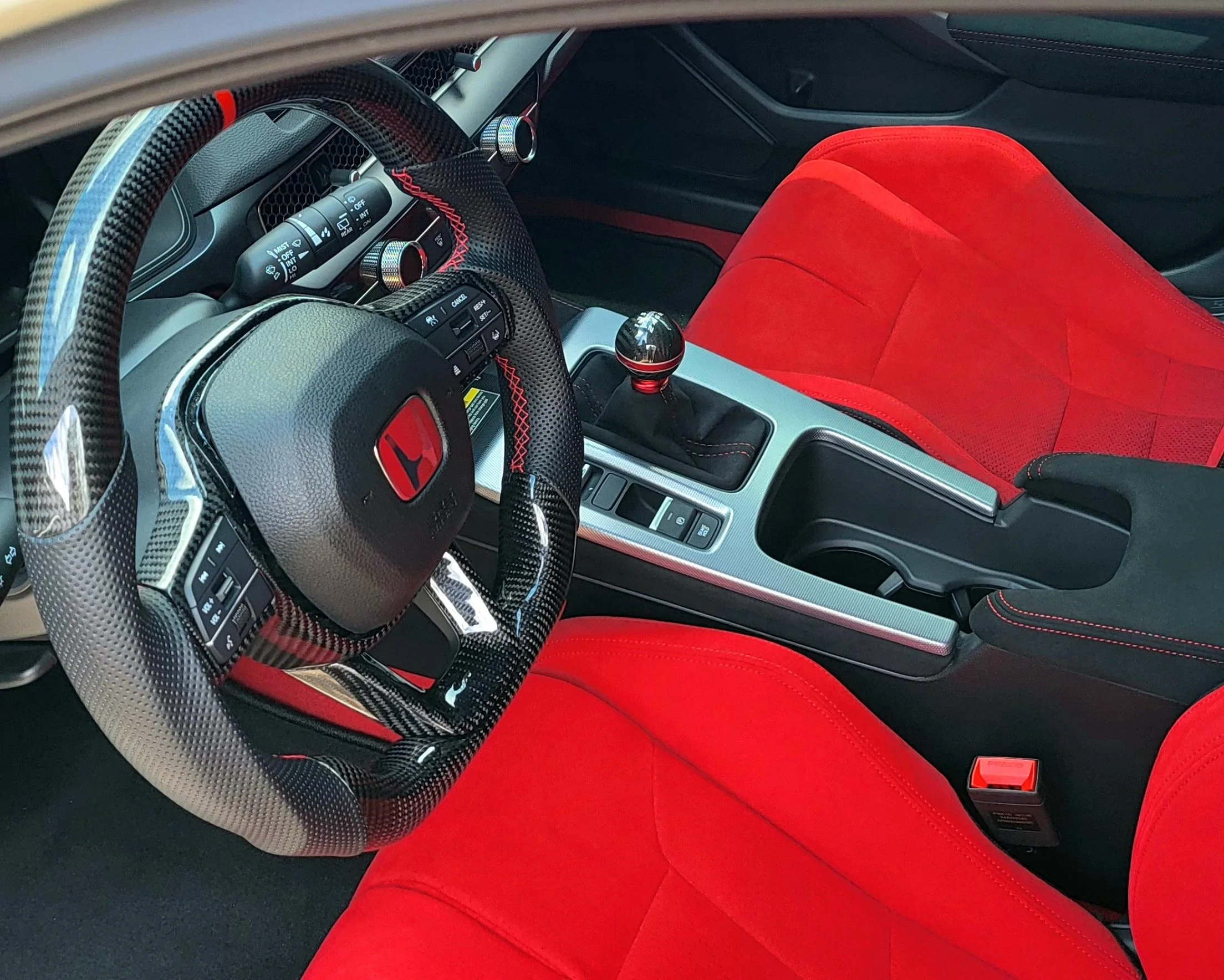 11th Gen Honda Civic Championship White FL5 #943 Build Civic XI (3)