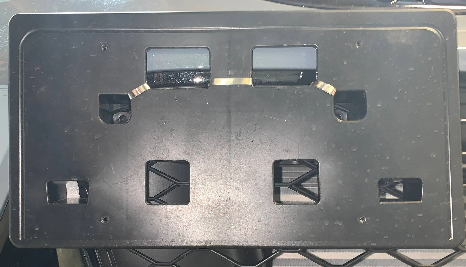 11th Gen Honda Civic NO DRILL FRONT LICENSE PLATE MOUNT CTR Front License closeu