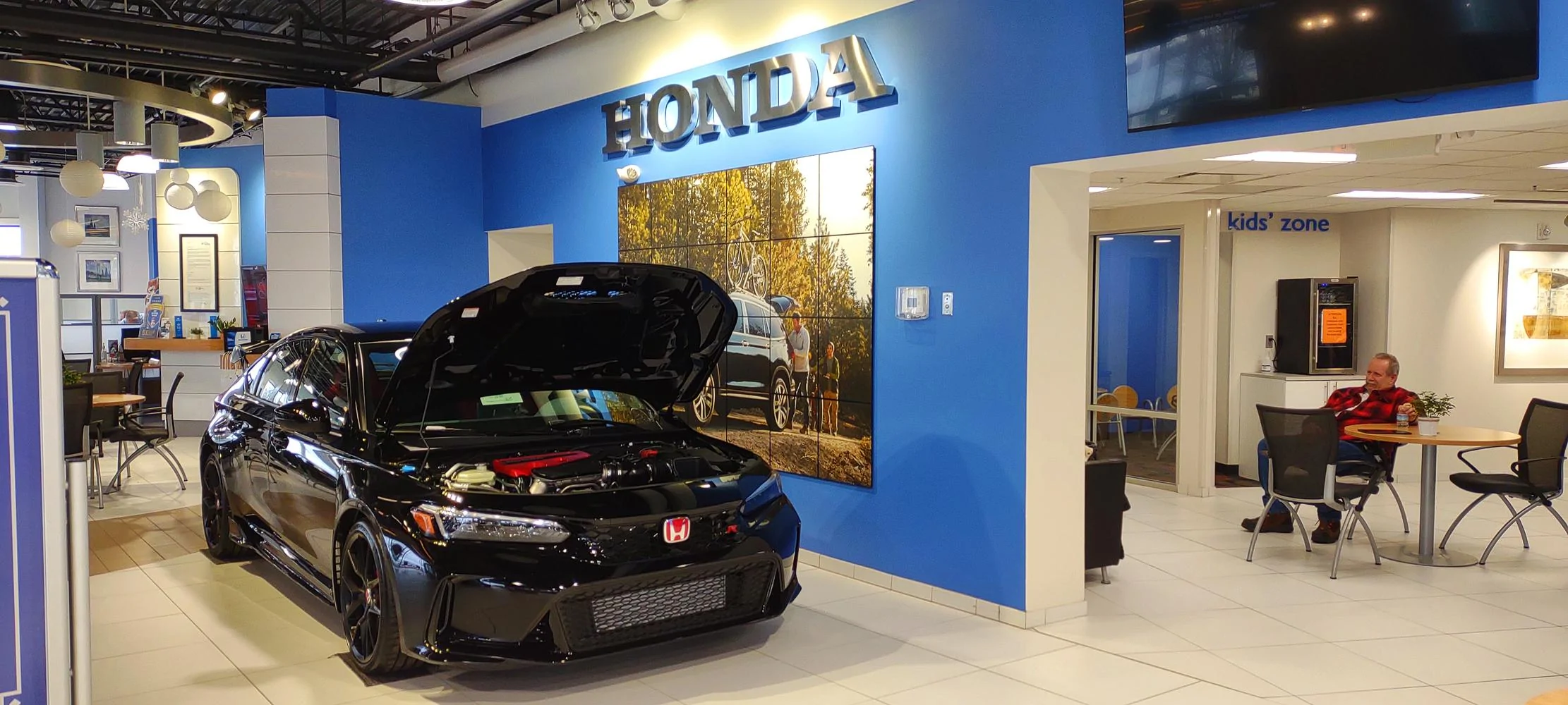 11th Gen Honda Civic Post your FL5 Civic Type R delivery pics! 🙌 📸 Dealer front hood up resized319