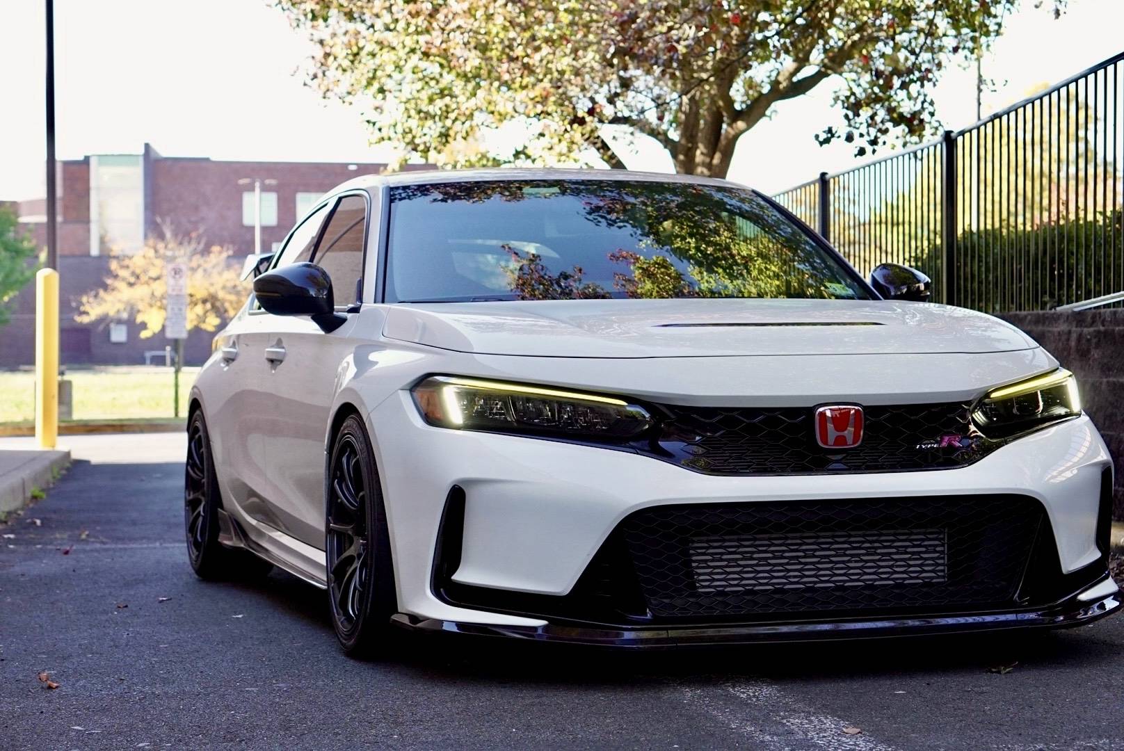 11th Gen Honda Civic Official CHAMPIONSHIP WHITE FL5 Type R Photos Thread DSC06053