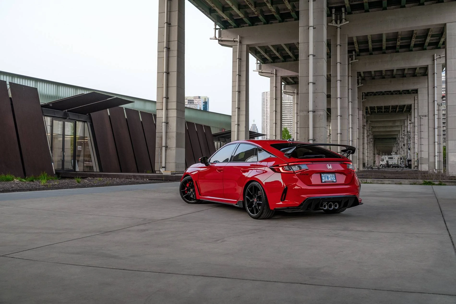 11th Gen Honda Civic Official RALLYE RED FL5 Type R Photos Thread DSC07511