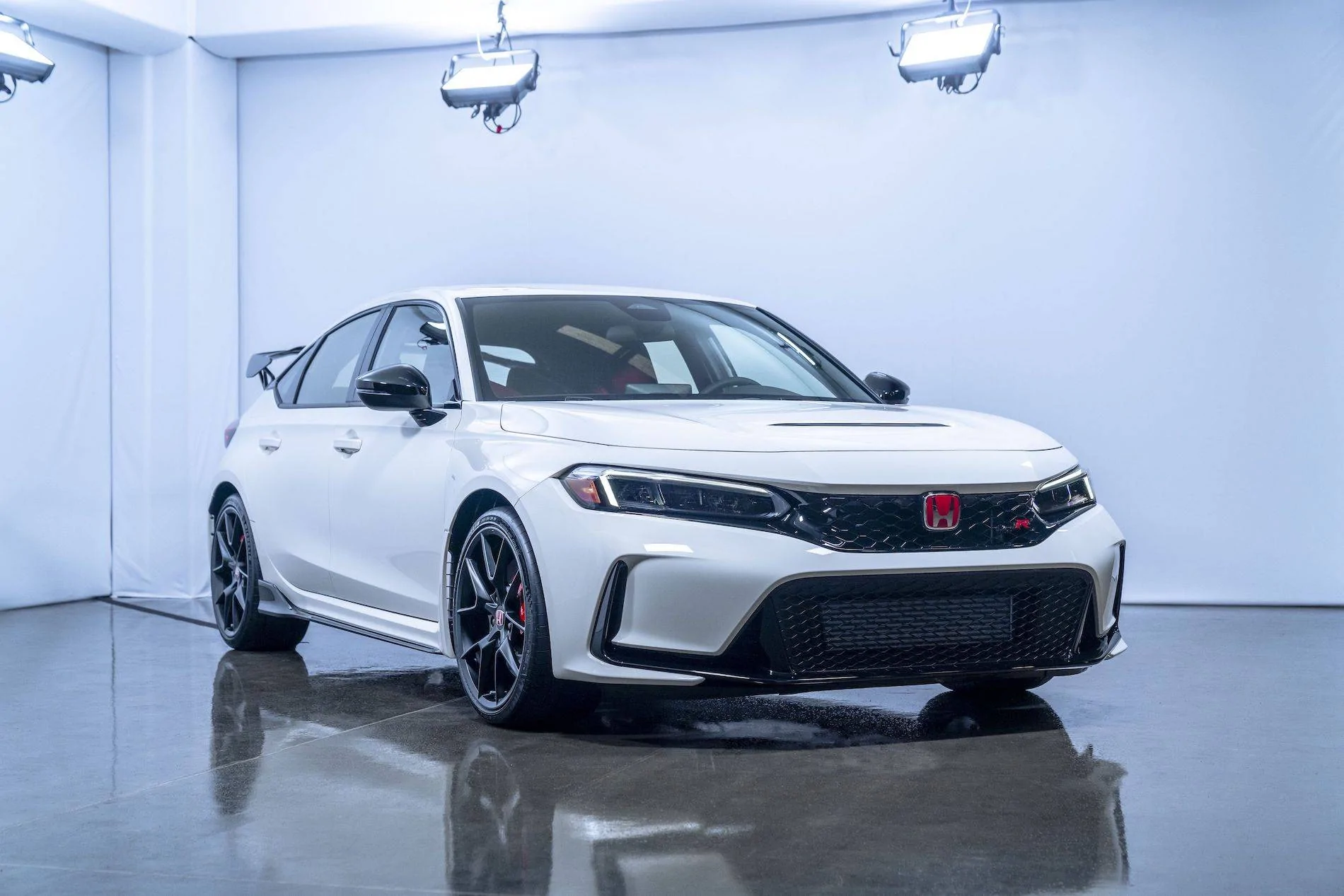 11th Gen Honda Civic OFFICIAL: 2023 Civic Type R Reveal Photos, Wallpapers & Videos dsc8589-1658335541