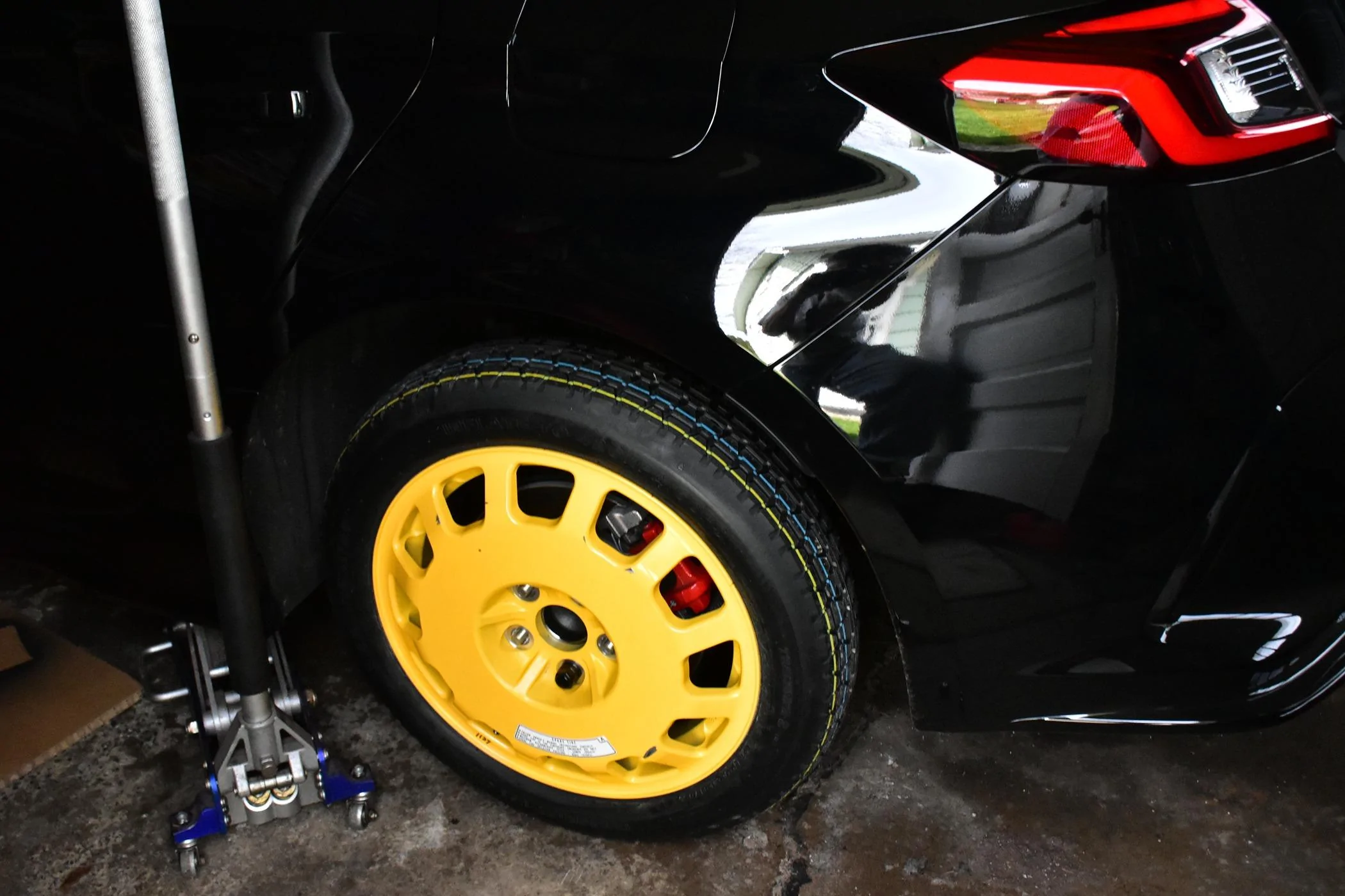 11th Gen Honda Civic Exploring a clean FK8 spare tire kit install in the FL5. DSC_0063