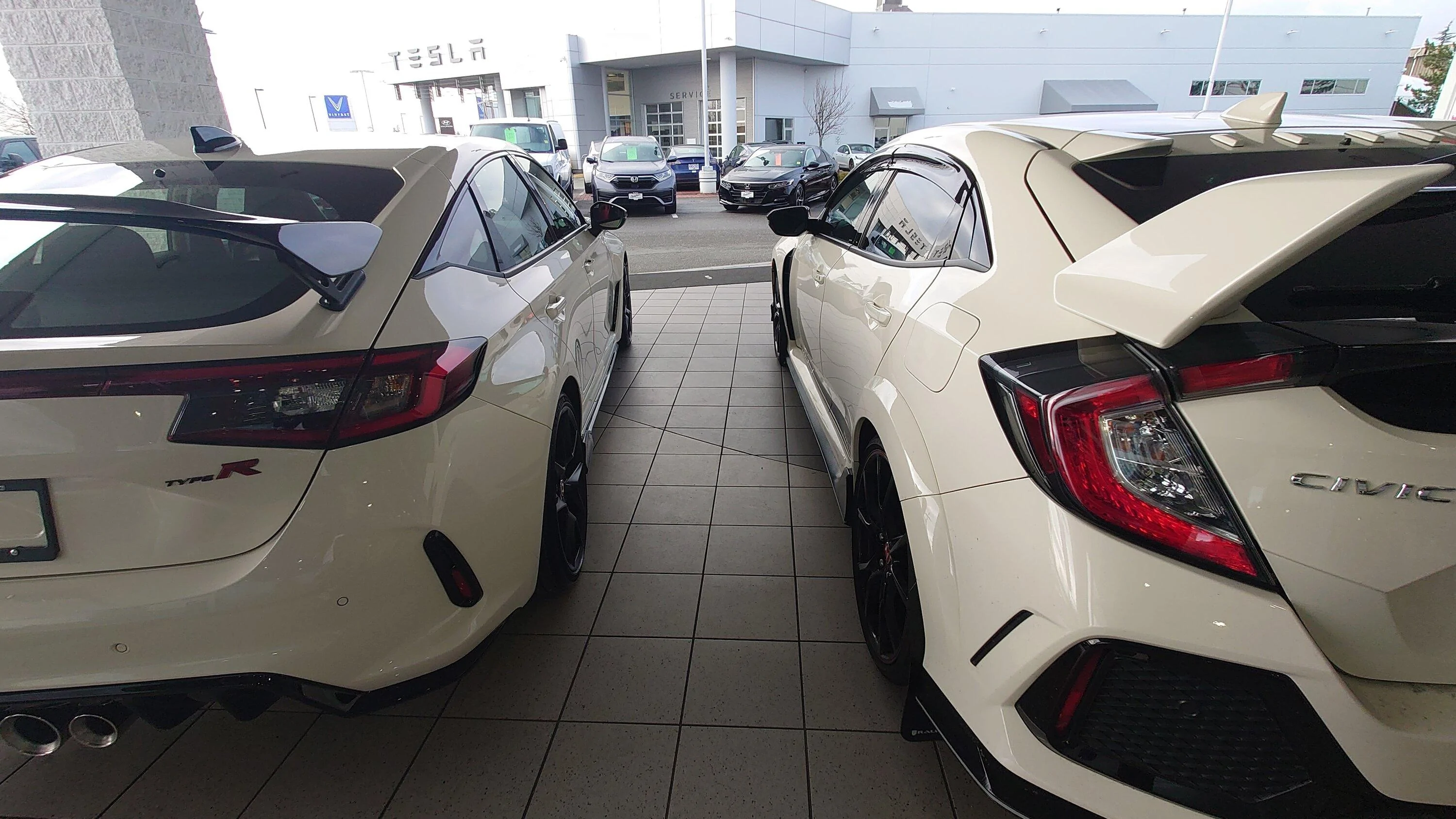 11th Gen Honda Civic Post your FL5 Civic Type R delivery pics! 🙌 📸 DSC_0145