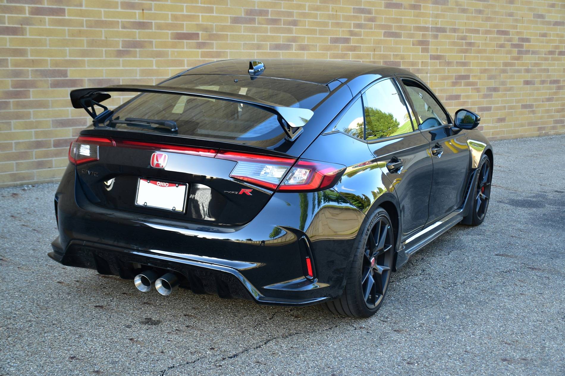 11th Gen Honda Civic Anyone else running a dual resonator delete on the FL5? DSC_0249a
