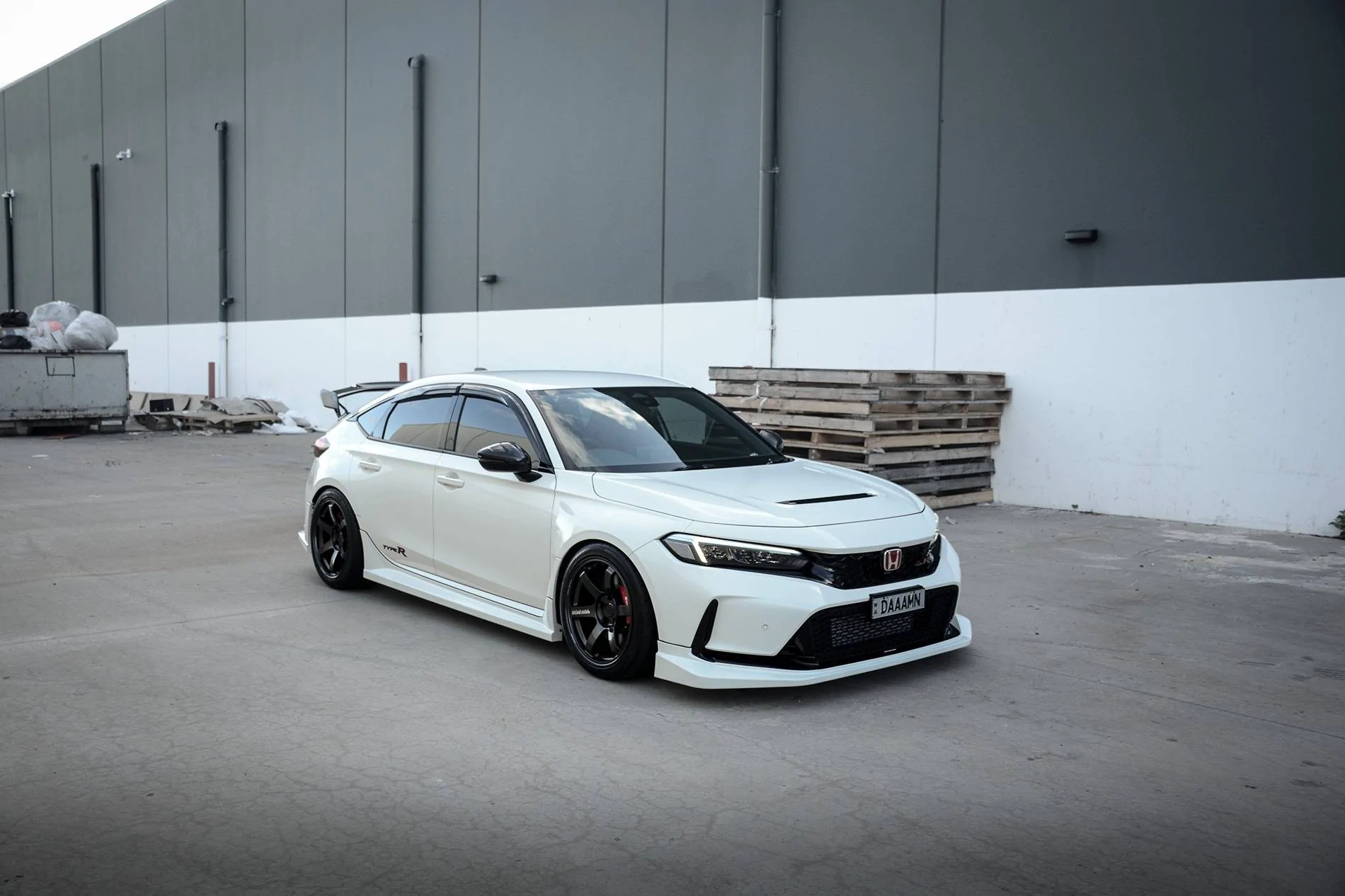 11th Gen Honda Civic Official CHAMPIONSHIP WHITE FL5 Type R Photos Thread DSC_4556