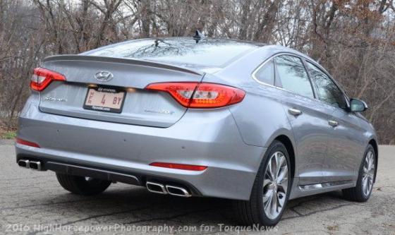 11th Gen Honda Civic 2022 Silver Civic Touring posing outside production plant dsc_5971