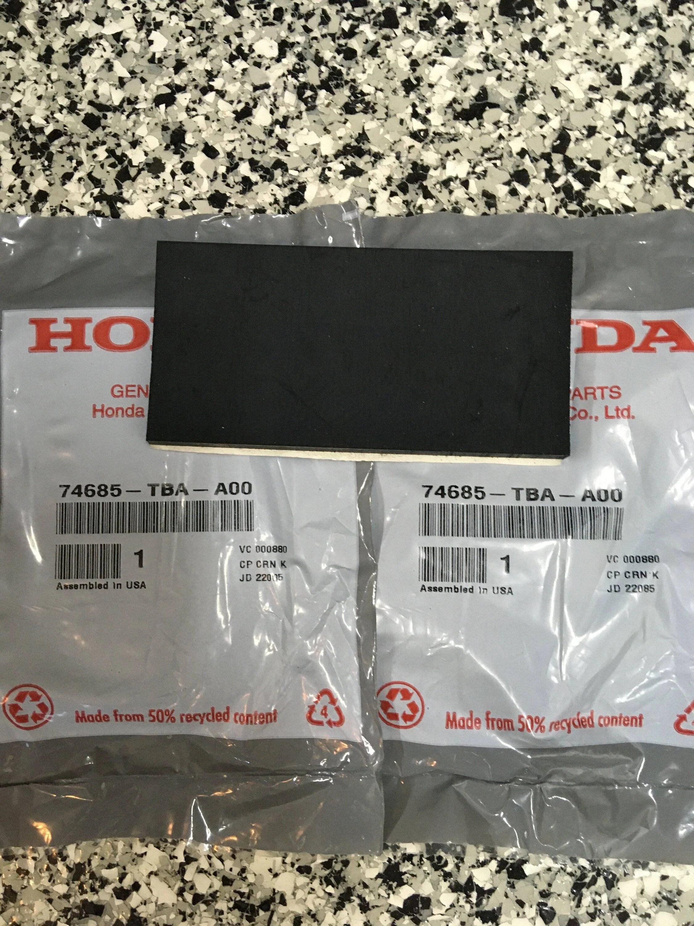 11th Gen Honda Civic Finally here! Most boring parts delivery ever! Civic spare wheel kit EF5B6C45-037F-4671-B490-017B84960E05