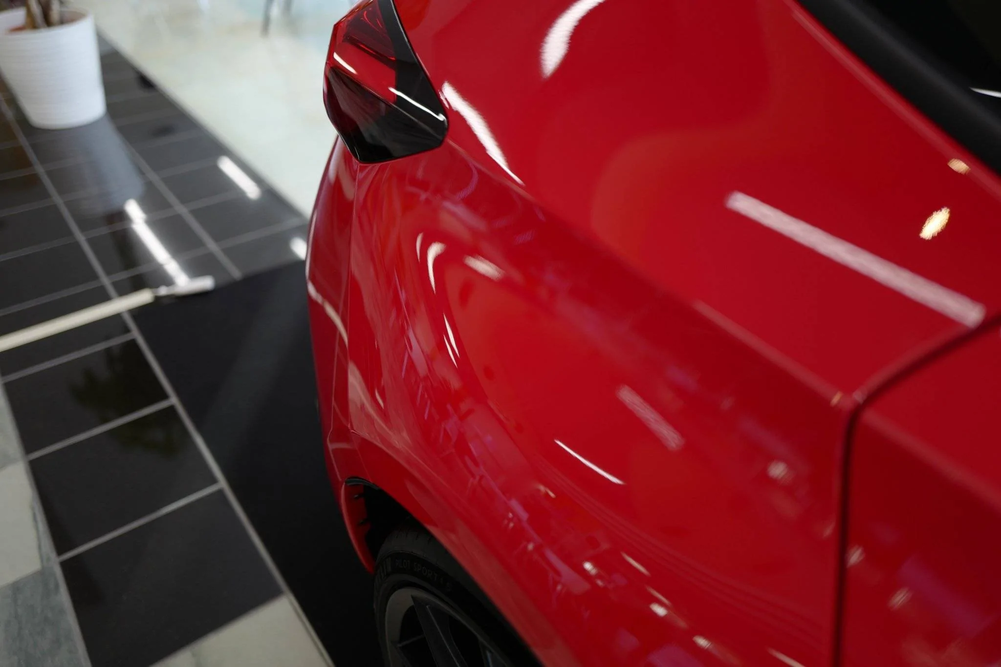 11th Gen Honda Civic Official RALLYE RED FL5 Type R Photos Thread Fb-j2JhakAIPdR1