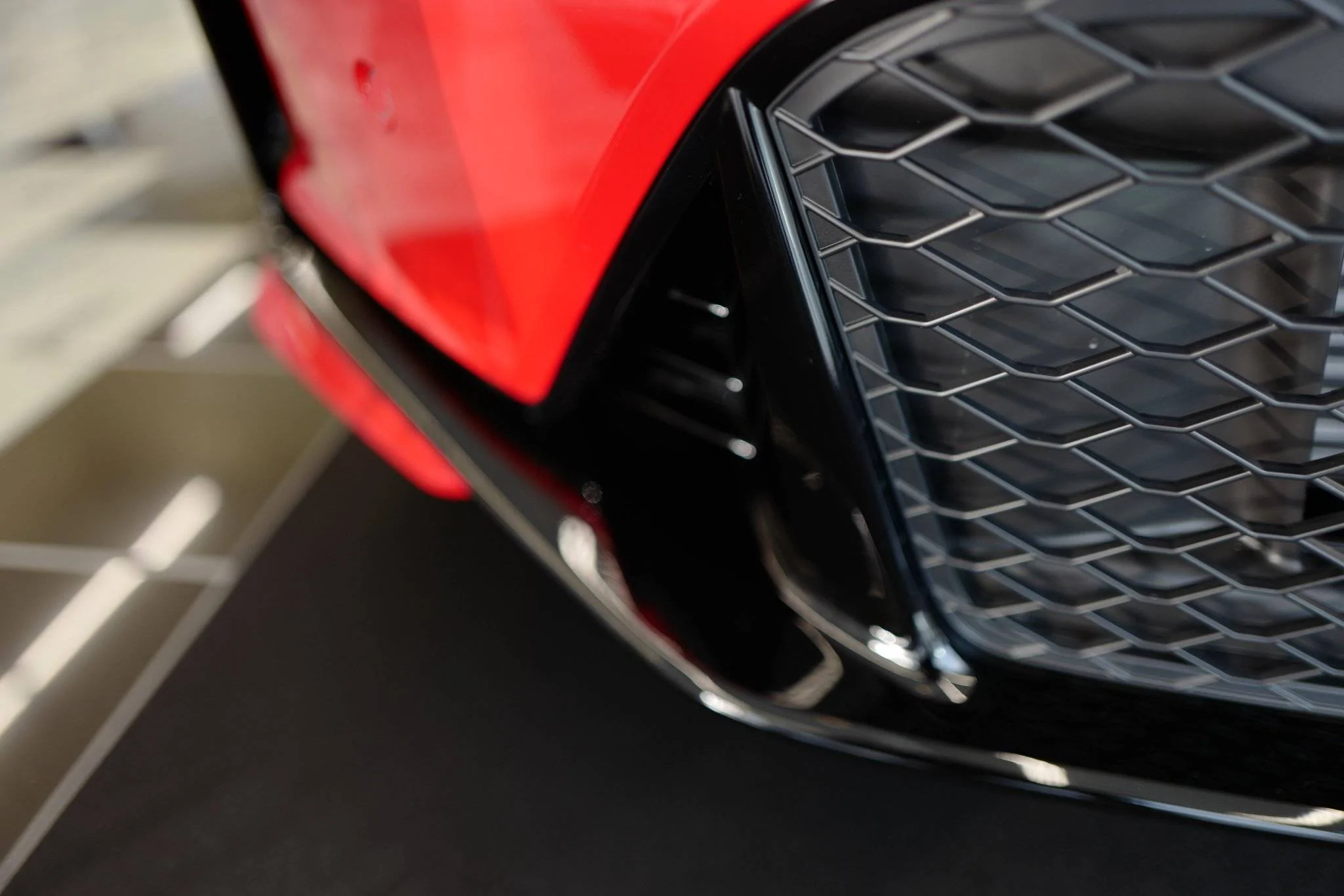 11th Gen Honda Civic First batch of production FL5 Civic Type R are out and about, bound for HK this time. ( RALLYE RED ) ❤️‍🔥 Fb-j2KaagAIHkOF