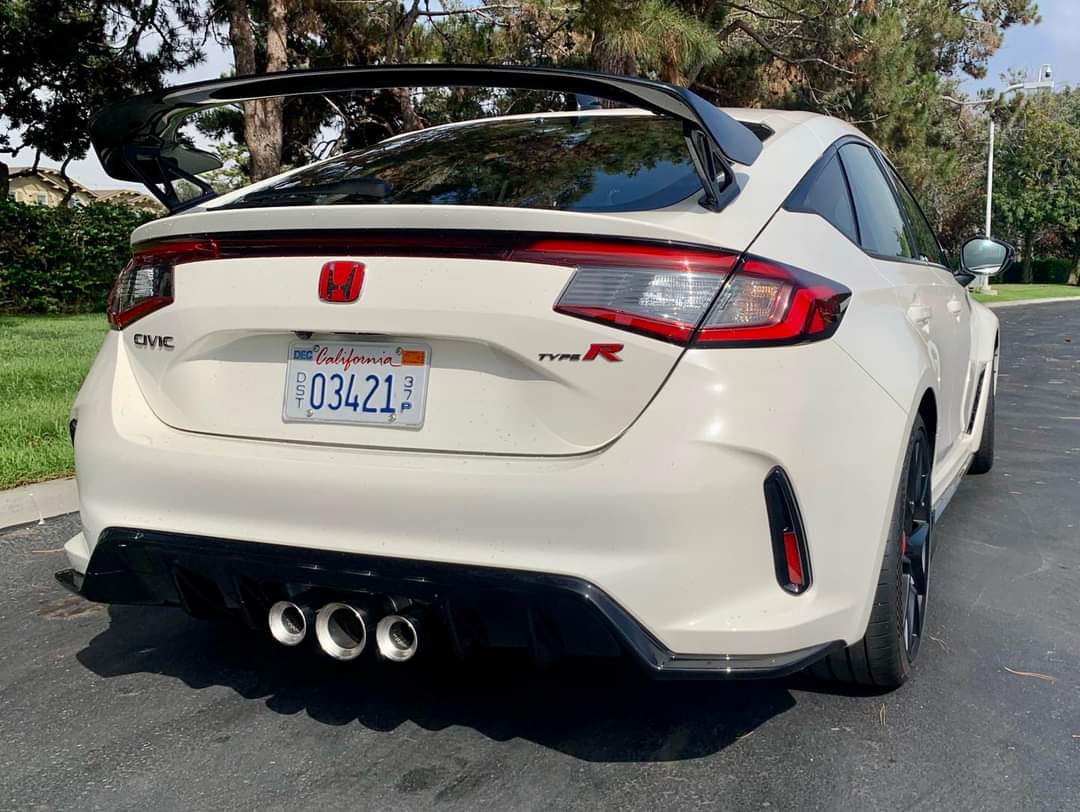 11th Gen Honda Civic Official CHAMPIONSHIP WHITE FL5 Type R Photos Thread fb_img_1660926714422-