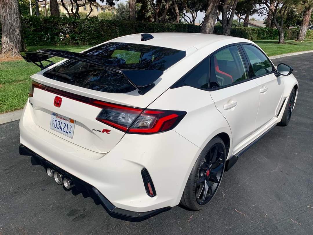 11th Gen Honda Civic Official CHAMPIONSHIP WHITE FL5 Type R Photos Thread FB_IMG_1660926719046