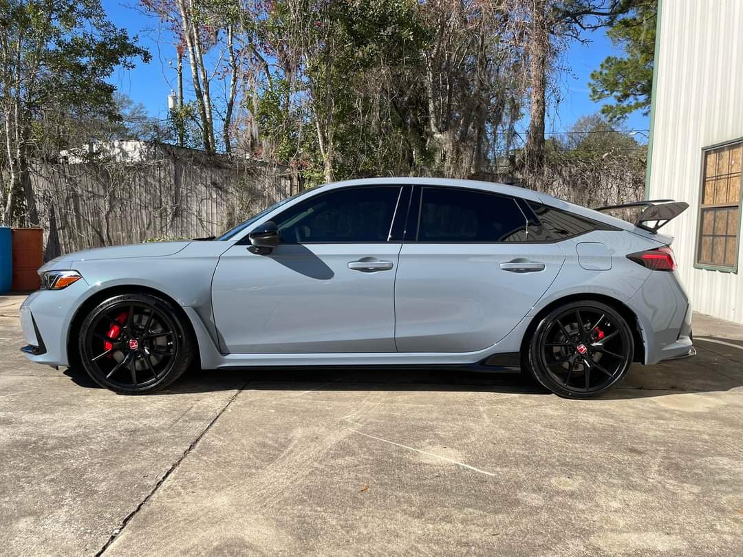 11th Gen Honda Civic Official SONIC GRAY PEARL FL5 Type R Photos Thread FB_IMG_1675182296951