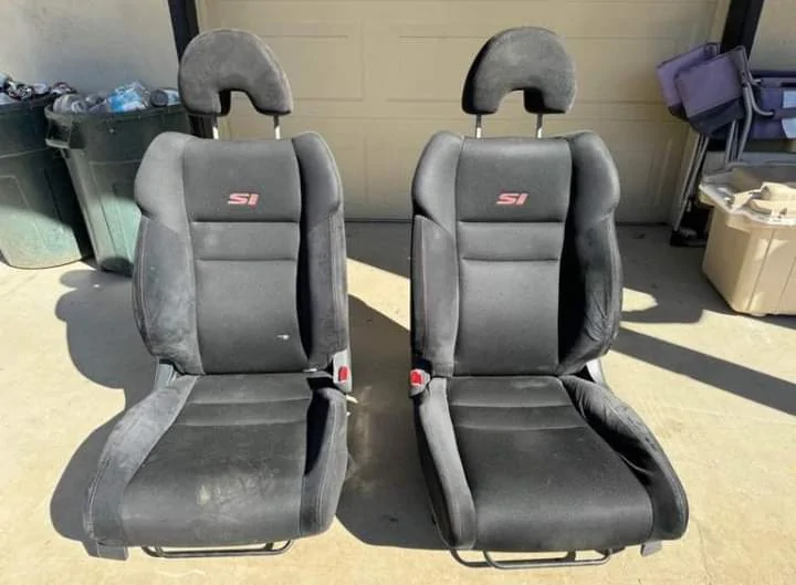 11th Gen Honda Civic FS: Civic si front seats FB_IMG_1710194337364