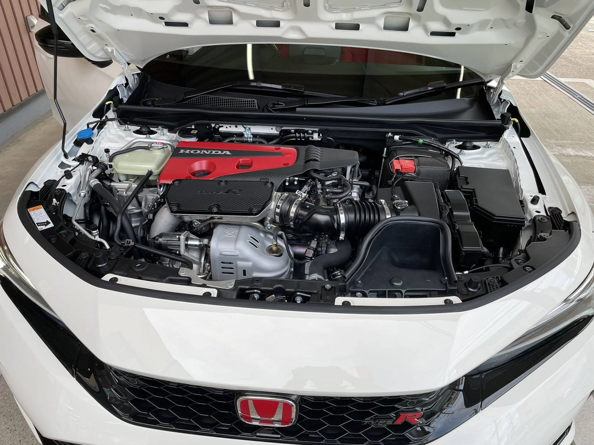 11th Gen Honda Civic Official CHAMPIONSHIP WHITE FL5 Type R Photos Thread Fh52af2VEAEX1lm