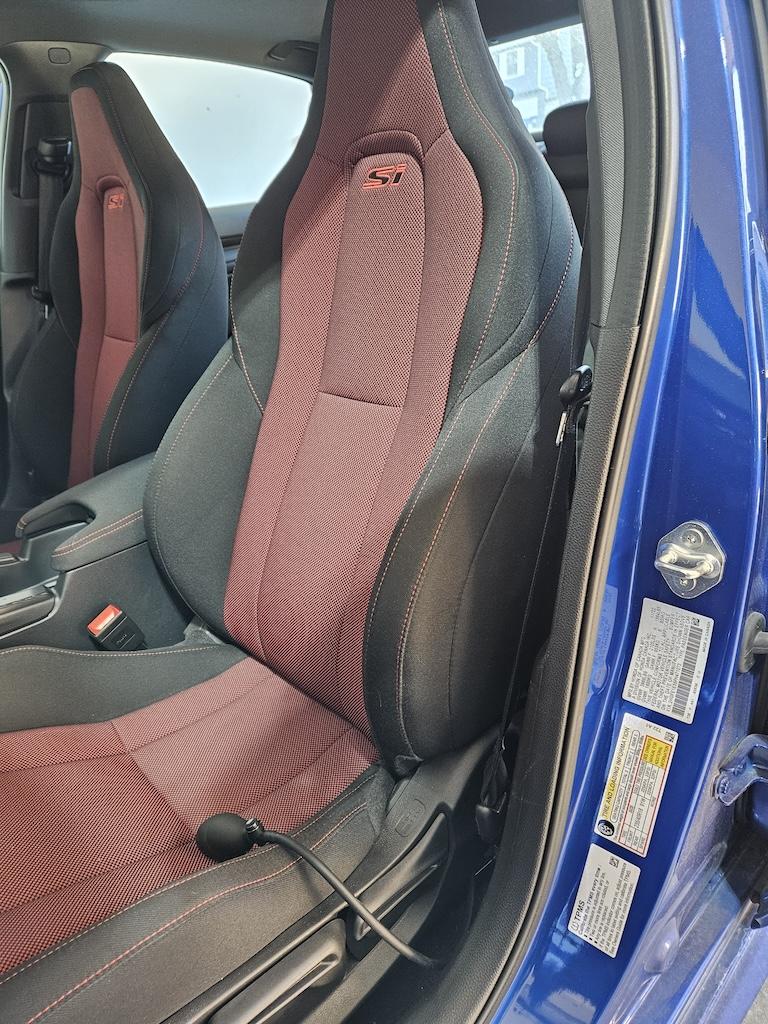 11th Gen Honda Civic Corbeau Inflatable Lumbar Support finished product