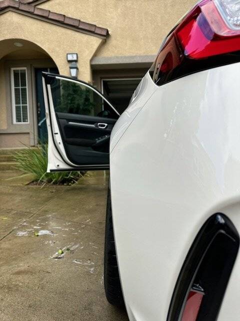 11th Gen Honda Civic FL5 OEM Rims & Lugs FL5-REAR01