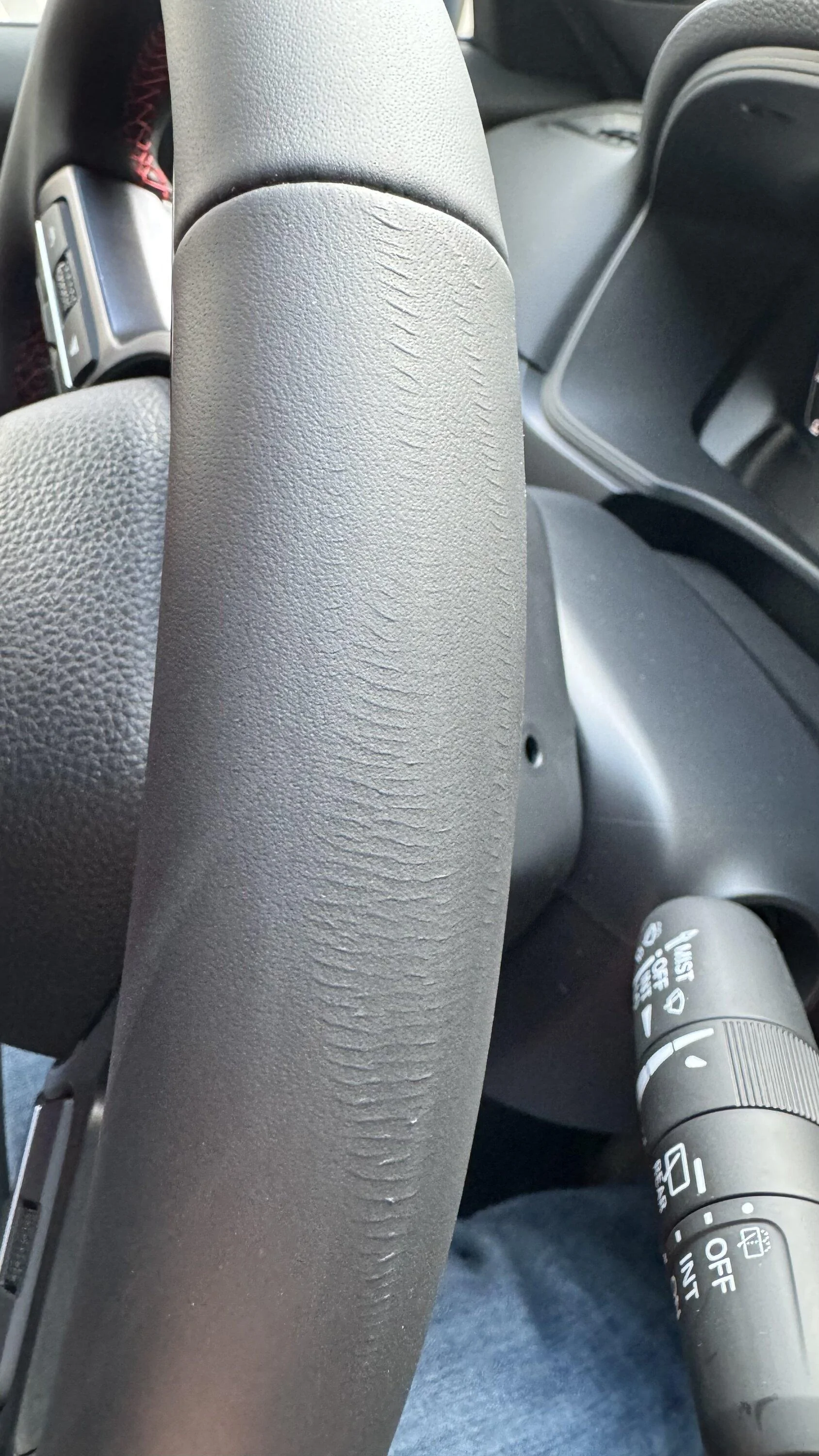 11th Gen Honda Civic Steering wheel cracking/splitting IMG_0094