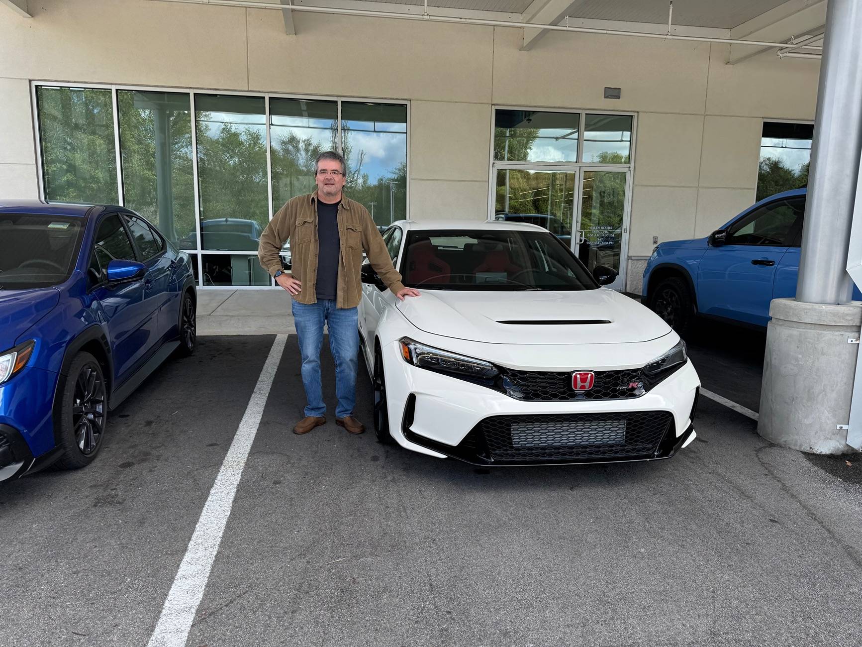 11th Gen Honda Civic Post your FL5 Civic Type R delivery pics! 🙌 📸 IMG_0288