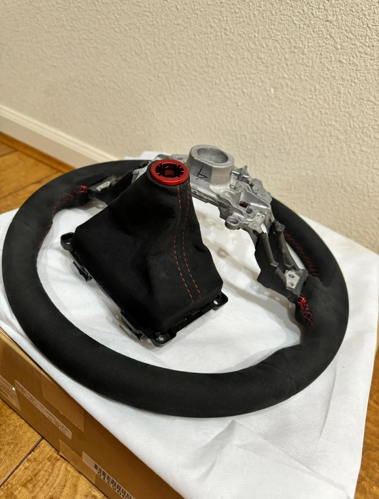 11th Gen Honda Civic FL5 Alcantara Wheel plus Overland boot with trim piece IMG_0364