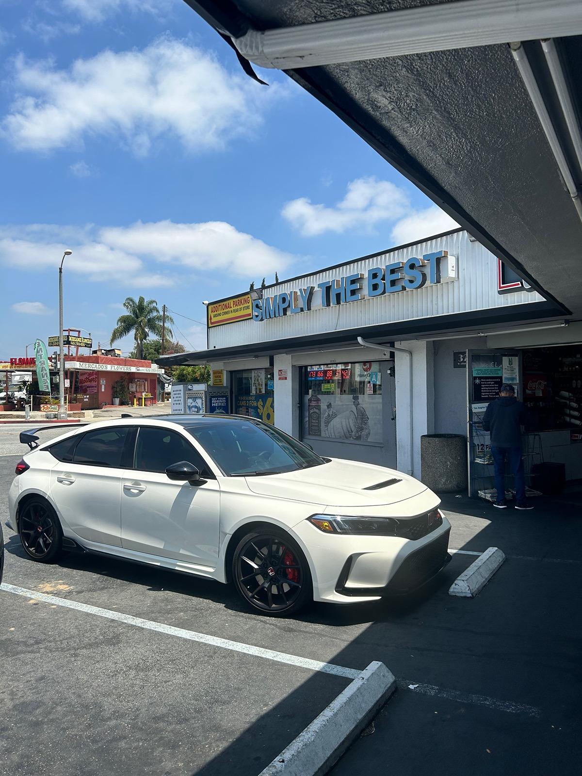 11th Gen Honda Civic Official CHAMPIONSHIP WHITE FL5 Type R Photos Thread IMG_0544