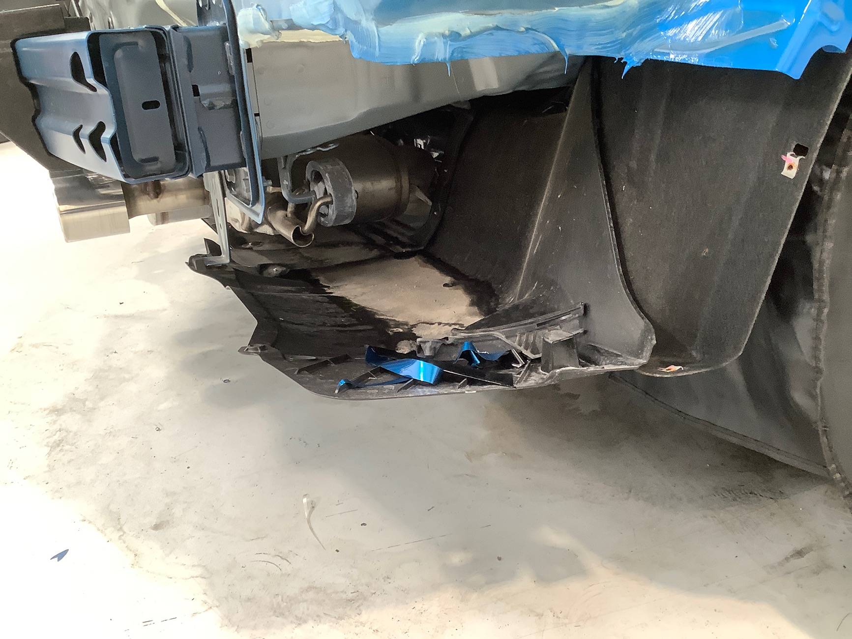 11th Gen Honda Civic FL5 Rear Undercarriage Floor collecting dirt.  No place to drain? IMG_0565