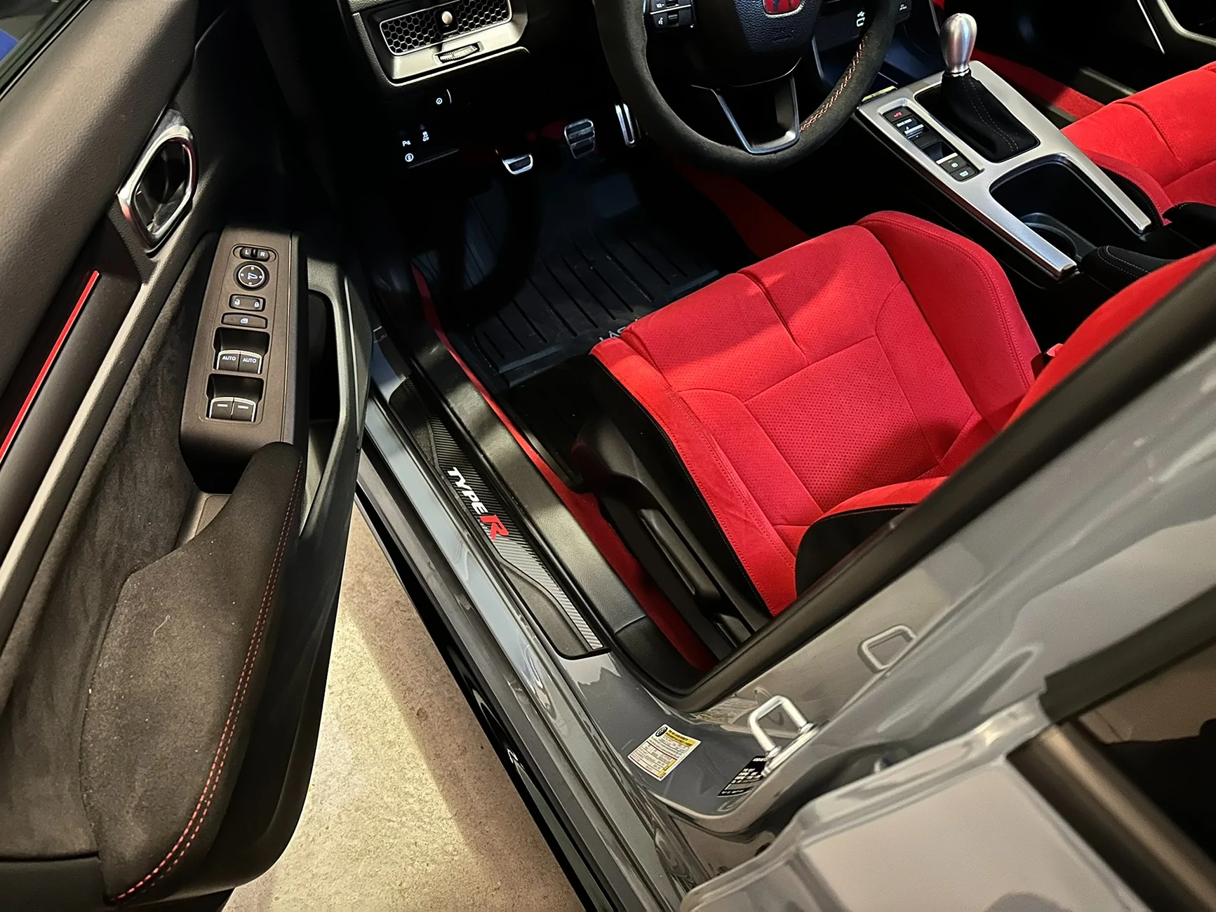 11th Gen Honda Civic Post your customized interior IMG_0567