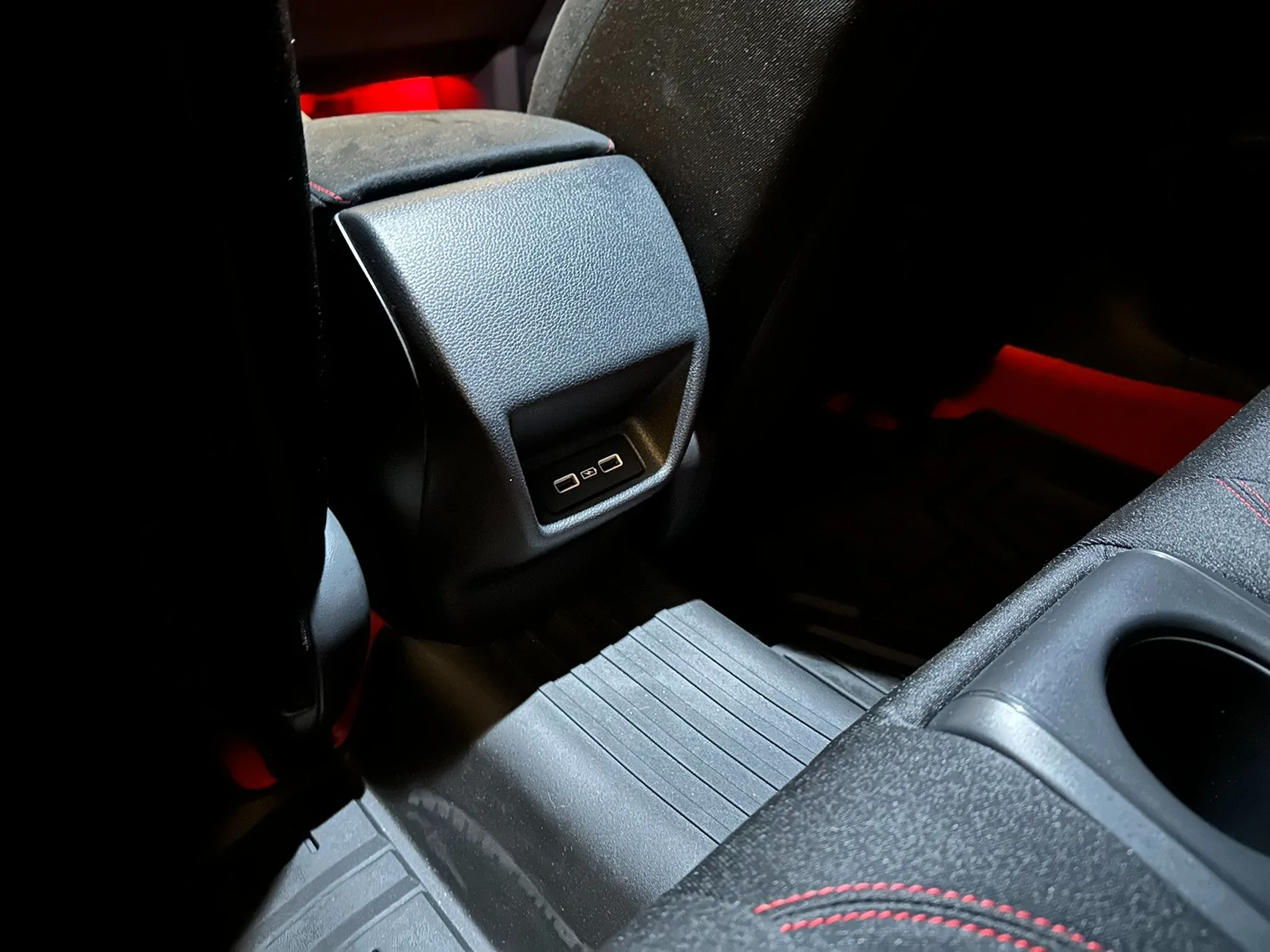 11th Gen Honda Civic Post your customized interior IMG_0568