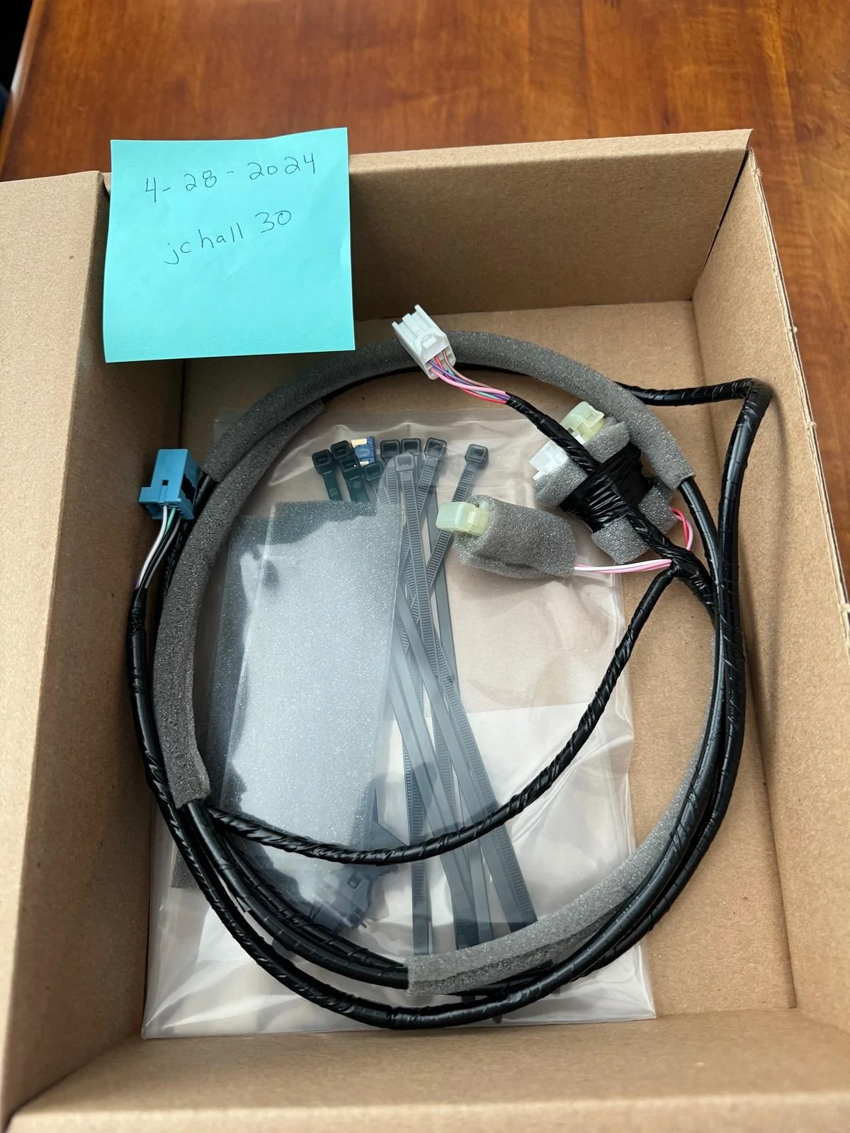 11th Gen Honda Civic SOLD-FS:  OEM Honda Homelink mirror and wire harness kit IMG_0620