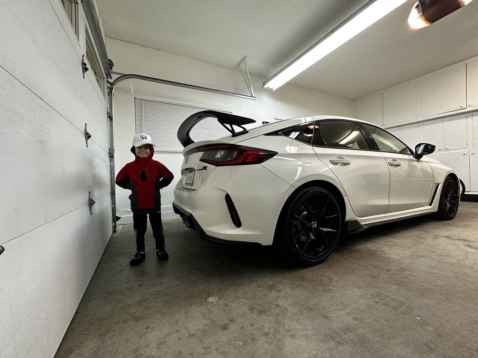 11th Gen Honda Civic Post your FL5 Civic Type R delivery pics! 🙌 📸 IMG_0702