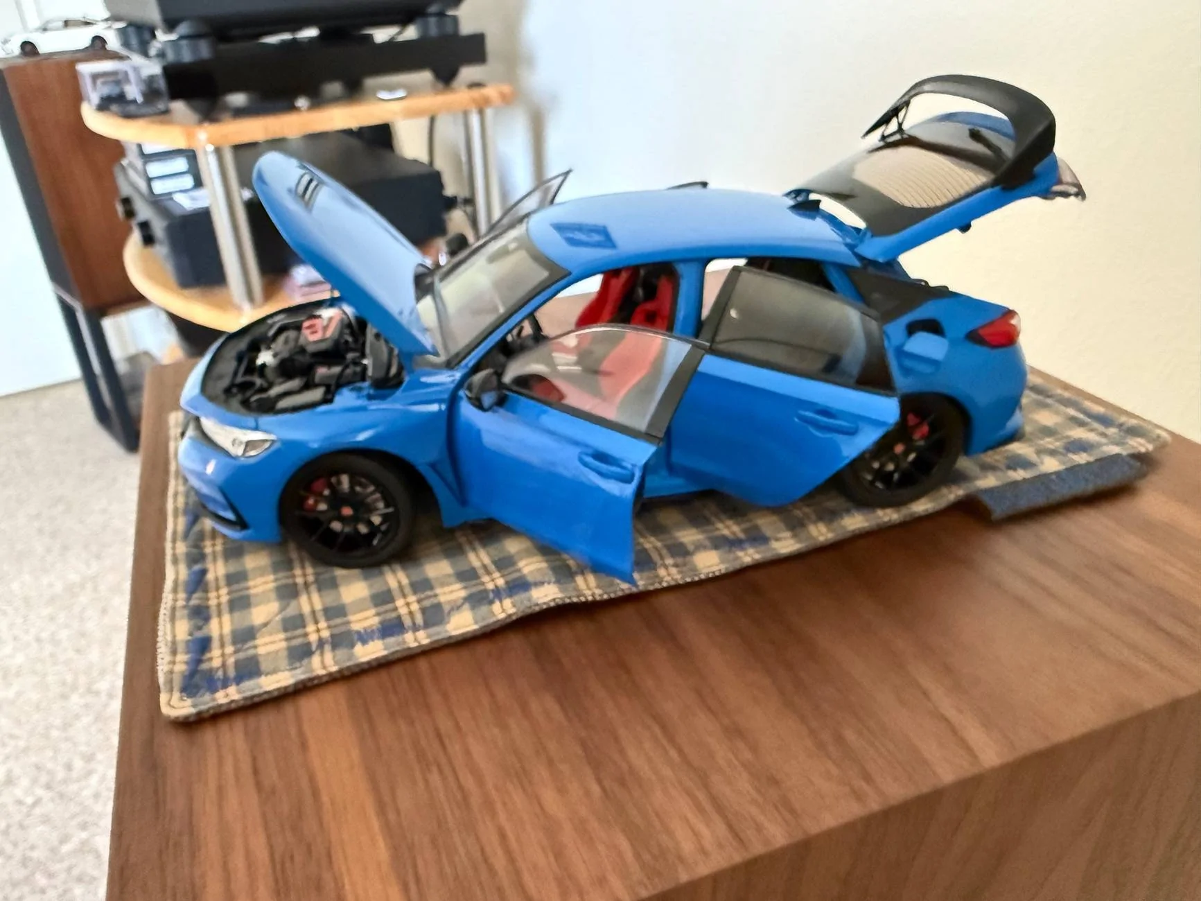 11th Gen Honda Civic I wanted a miniature version of my car, so my wife got me another thing to obsessively detail IMG_0795