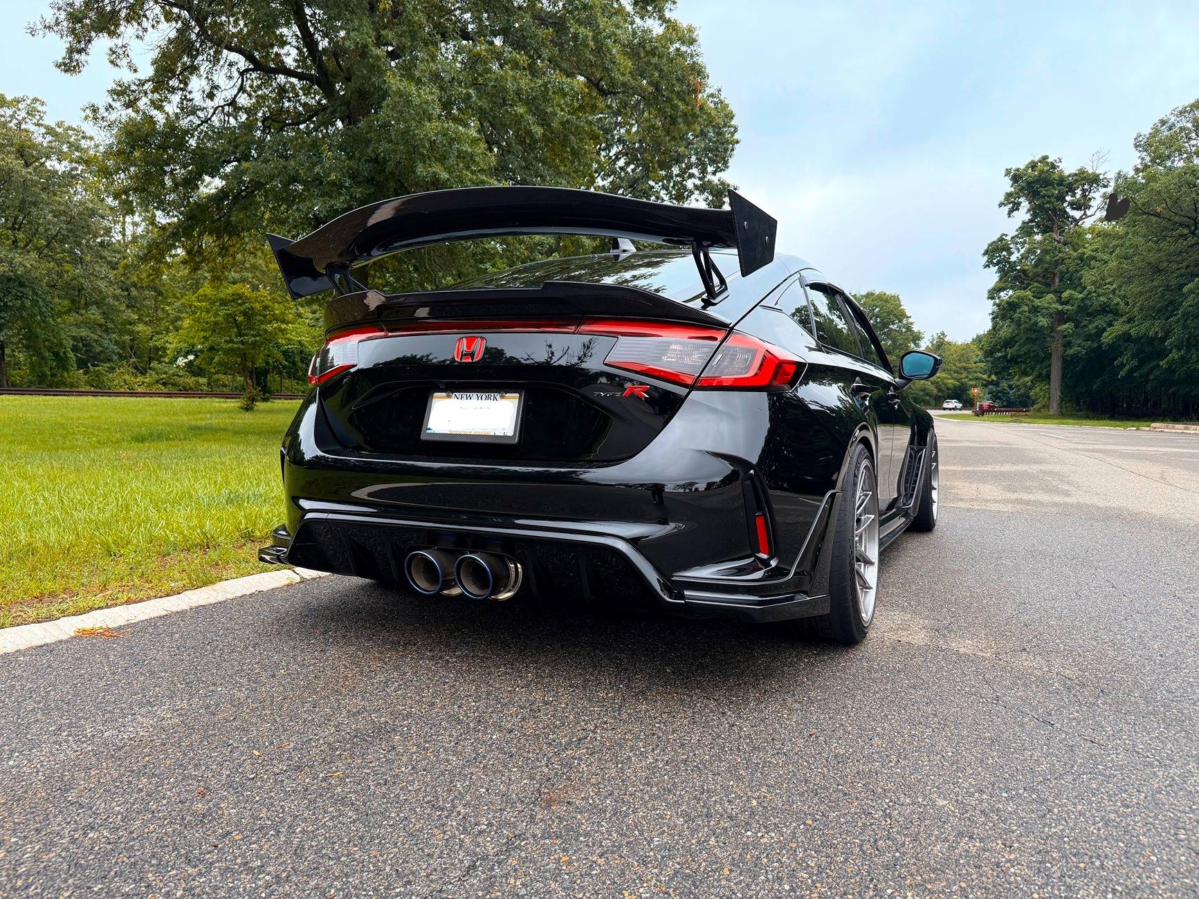 11th Gen Honda Civic Official CRYSTAL BLACK PEARL FL5 Type R Photos Thread IMG_0821-EDIT