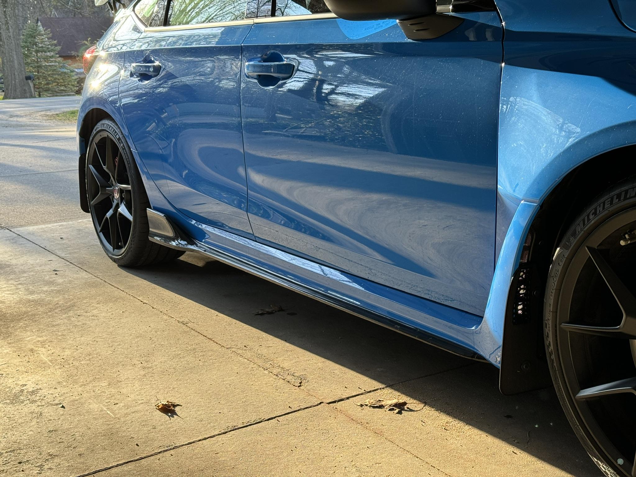 11th Gen Honda Civic FX3D rock guards IMG_0829.JPG