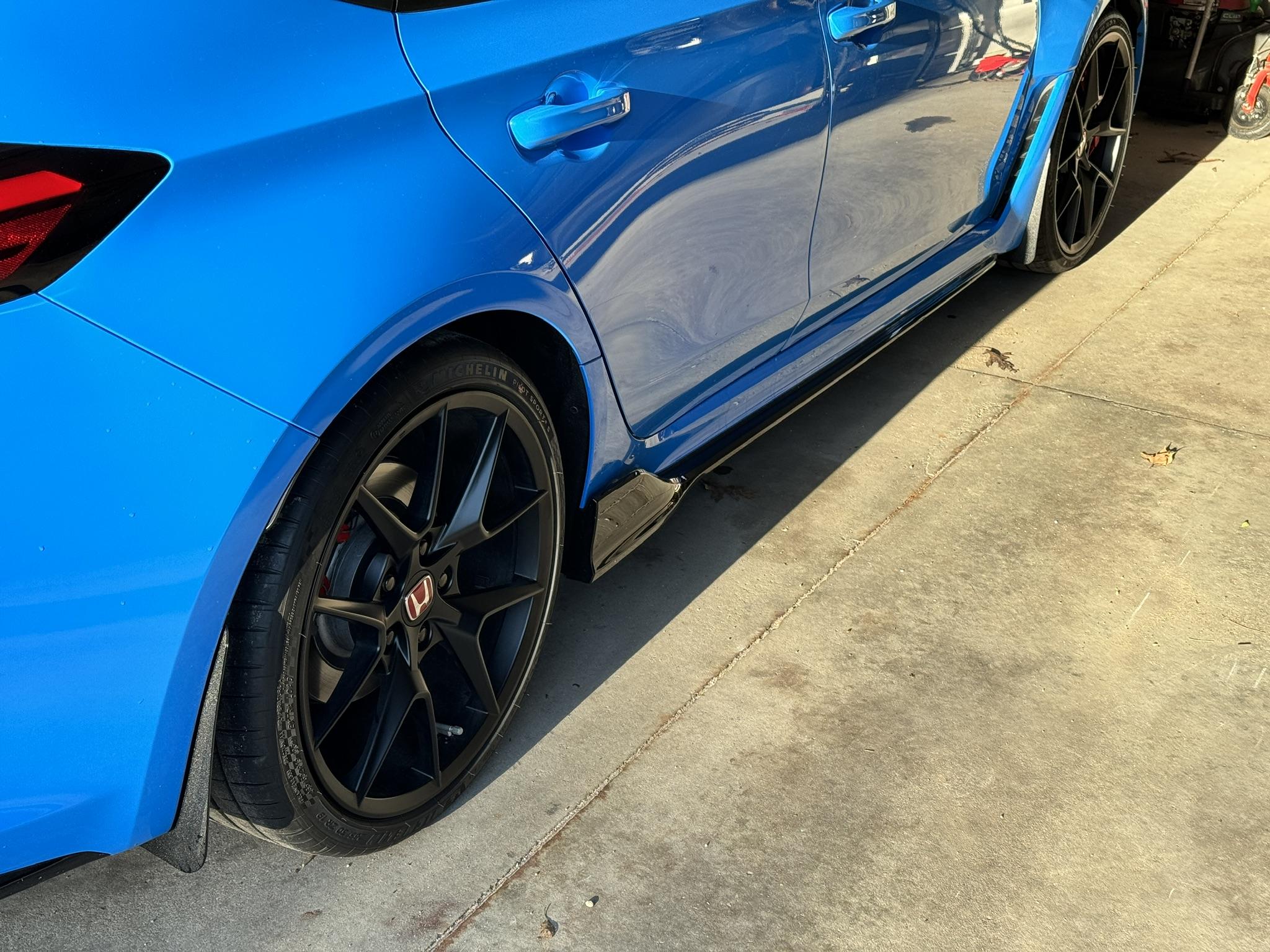 11th Gen Honda Civic FX3D rock guards IMG_0830.JPG