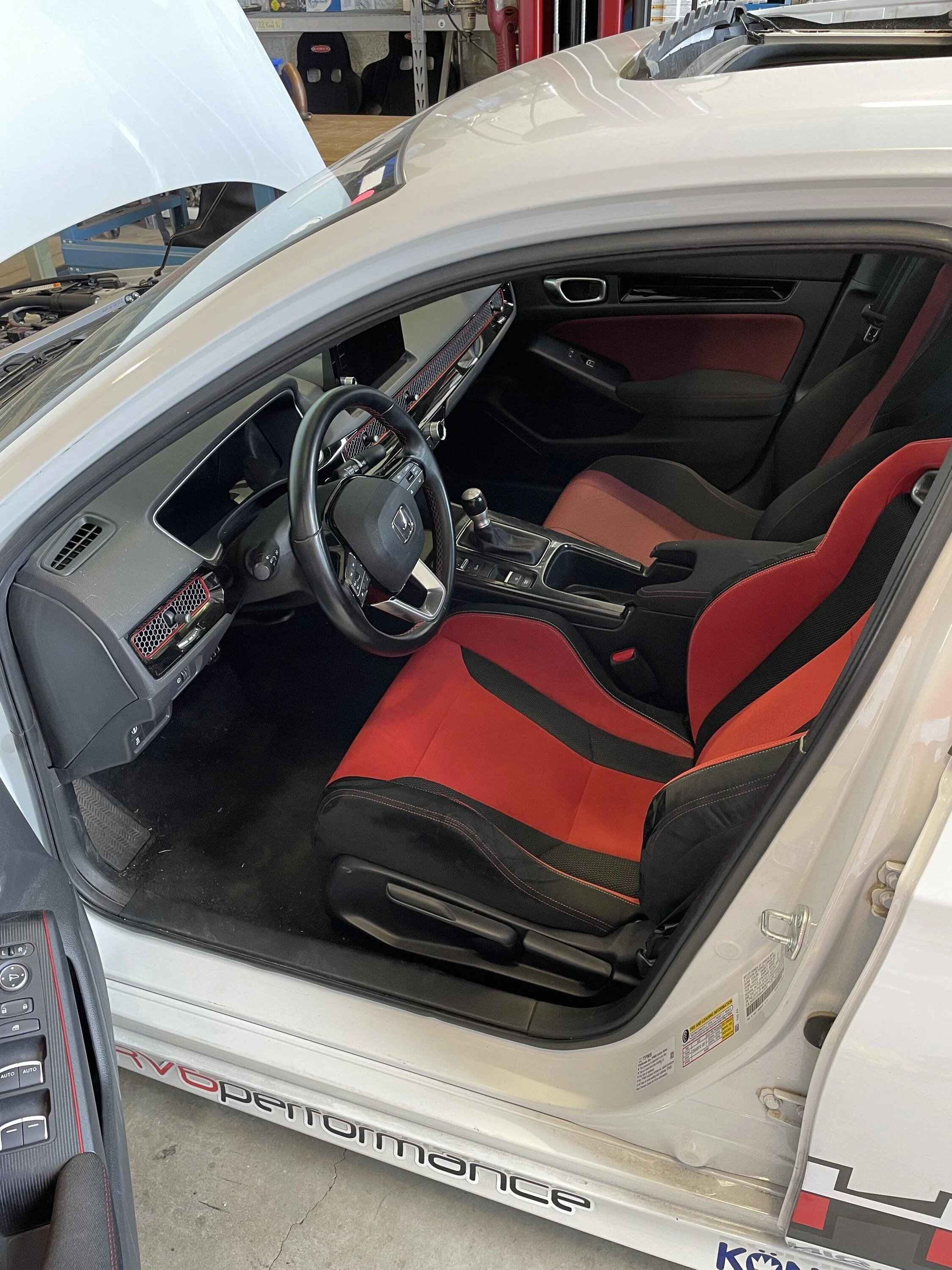 11th Gen Honda Civic FK8 CTR Seat in FE1 Si - IT FITS! IMG_0915