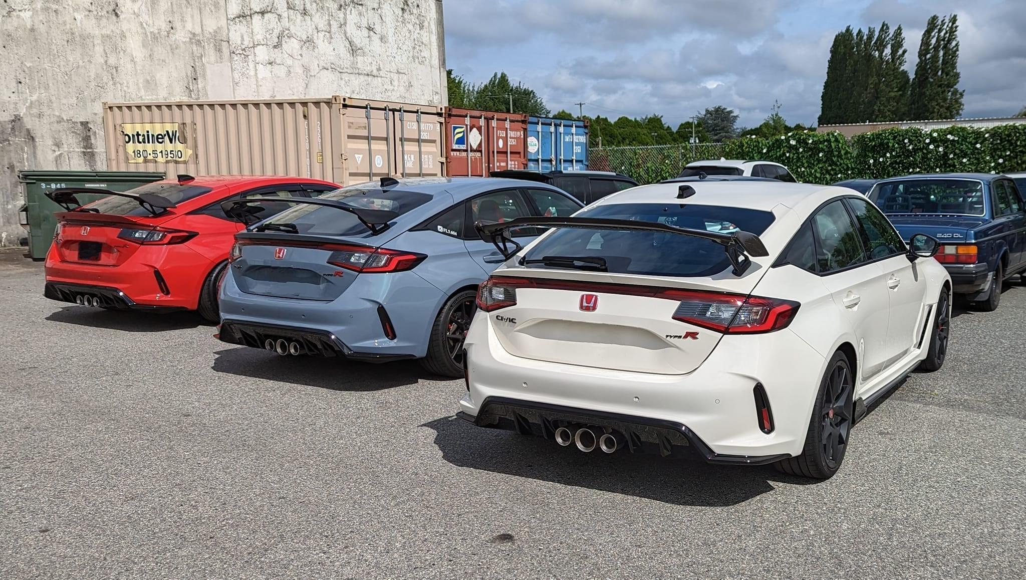 11th Gen Honda Civic Canadian dealer asked what colour Type R I want IMG_1008
