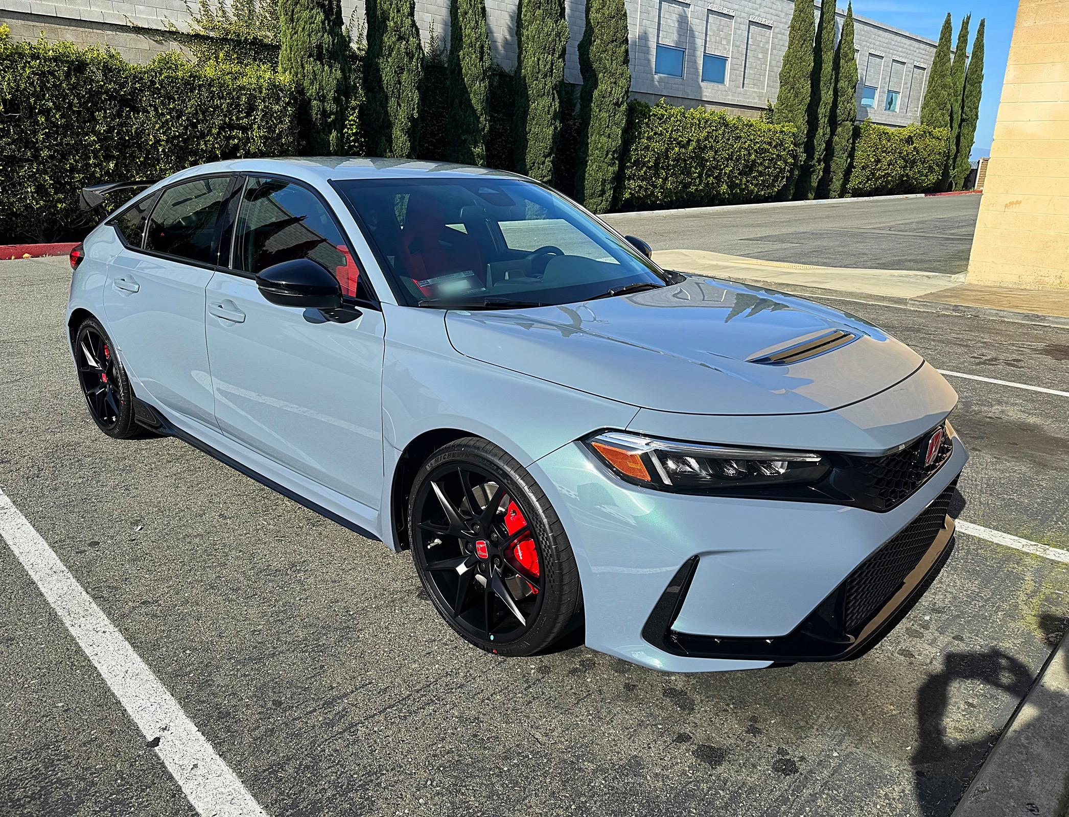 11th Gen Honda Civic Post your FL5 Civic Type R delivery pics! 🙌 📸 IMG_1440