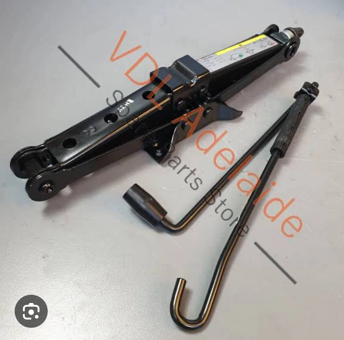 11th Gen Honda Civic Is there a jack that can reach the front point easily? IMG_1708