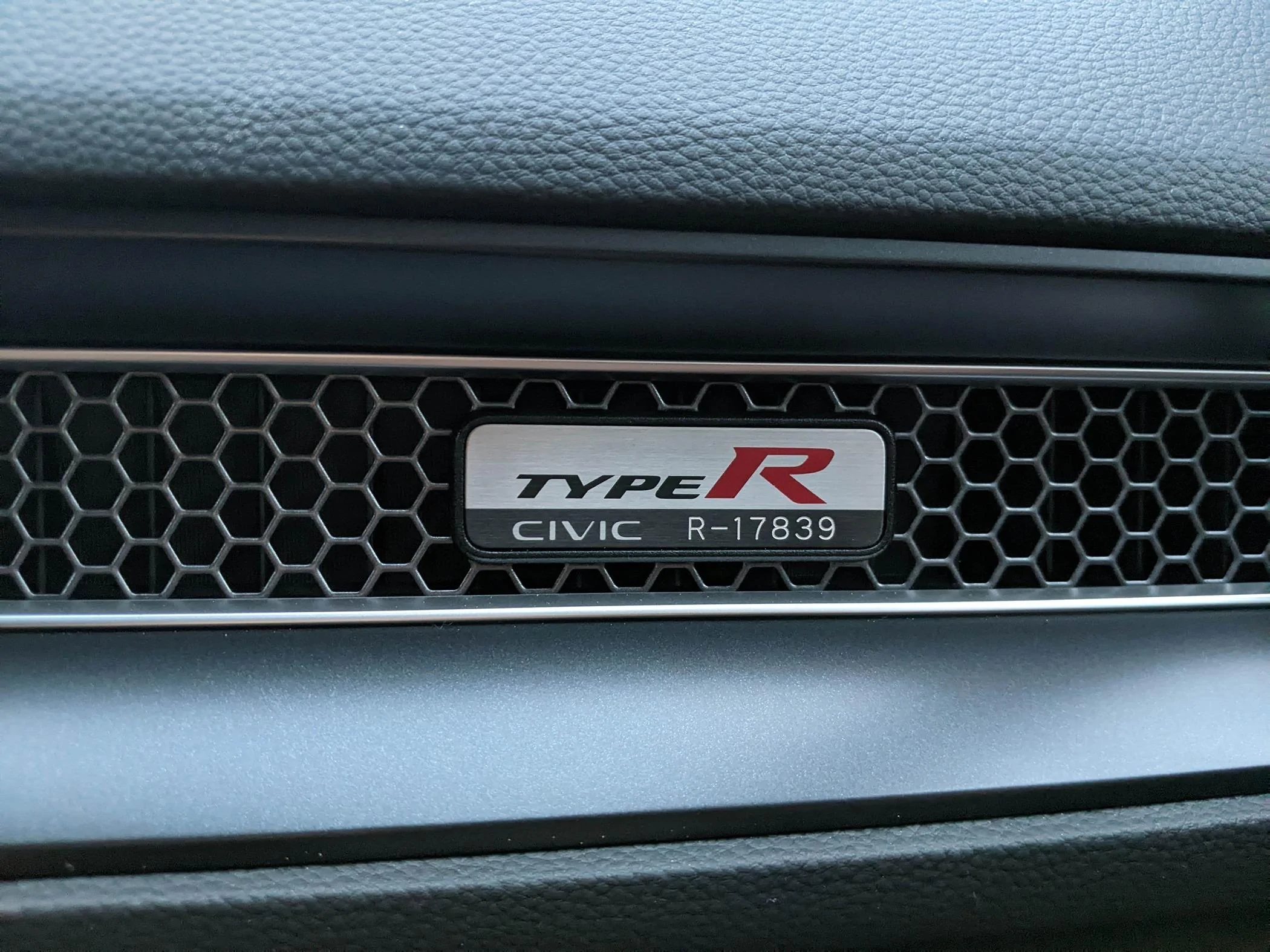 11th Gen Honda Civic Post your FL5 Civic Type R delivery pics! 🙌 📸 img_17839