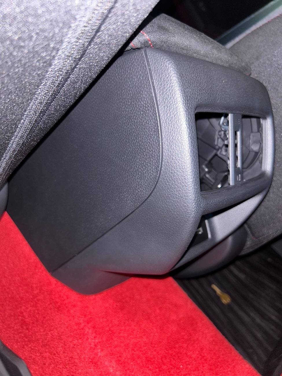 11th Gen Honda Civic Rear vents/USB port mod IMG_1991